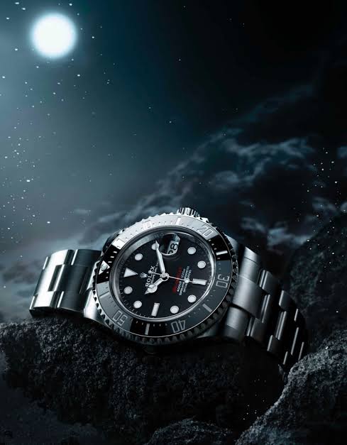 Rolex Sea-Dweller Guide: How to Choose the Right Professional Dive Watch