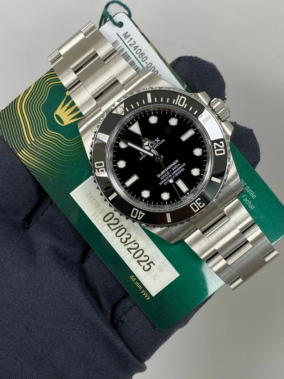 Rolex Submariner Date vs No Date: Which One Should You Choose?