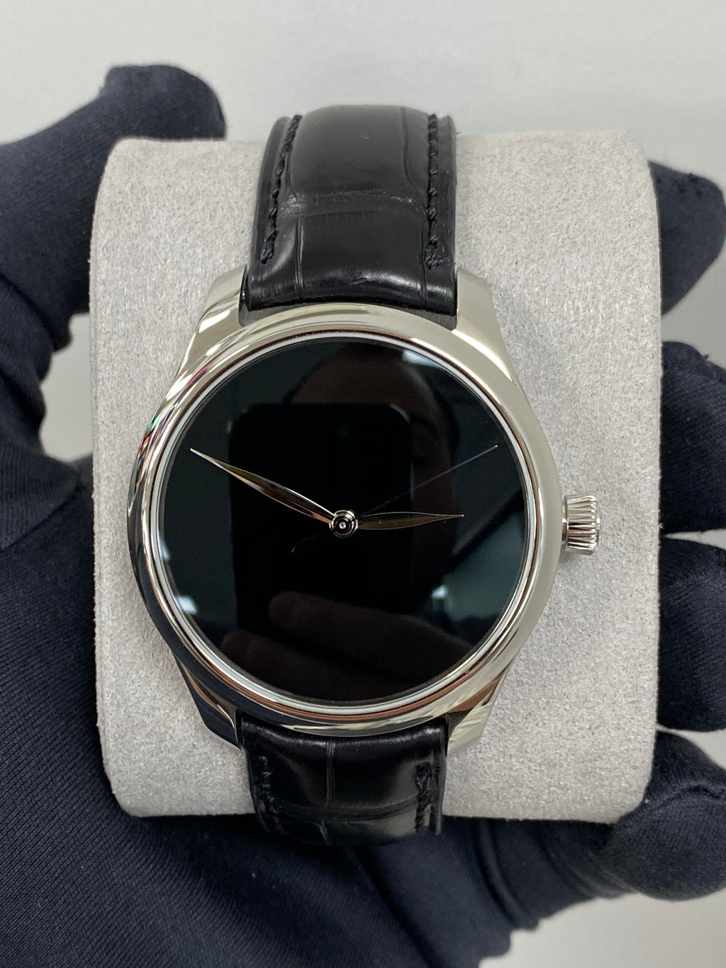H. Moser & Cie Endeavour Centre Seconds 1200-1239