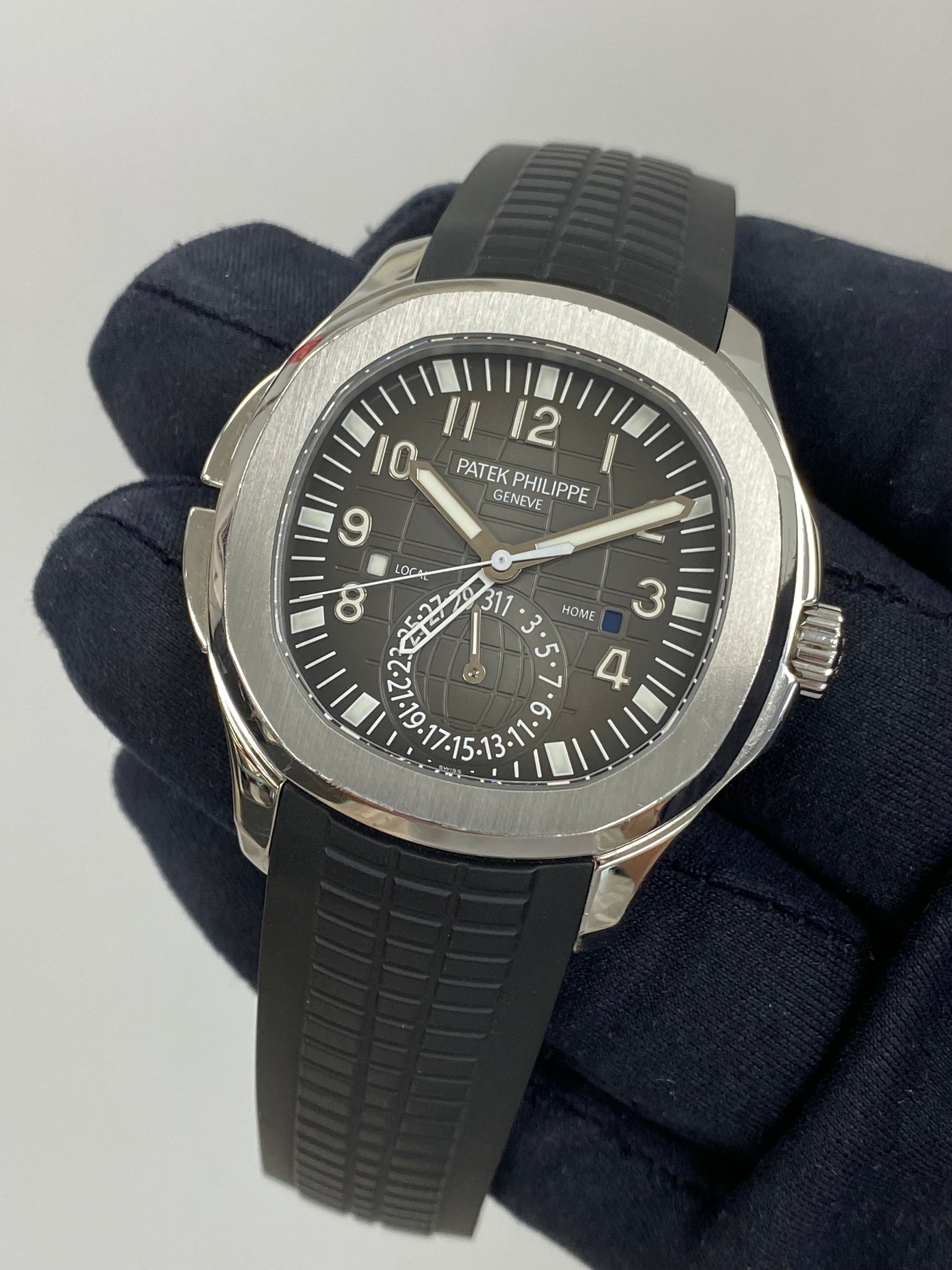 Patek Philippe Aquanaut Travel Time 5164A-001 Papers 2015