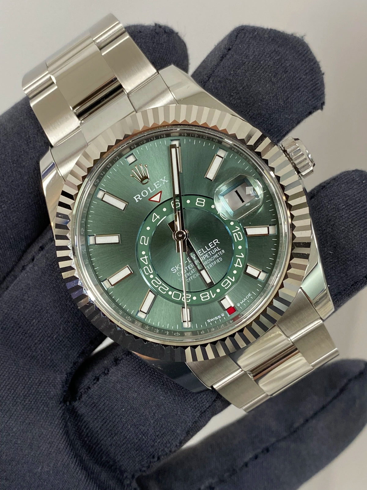 Rolex Sky-Dweller 336934 — listing photograph