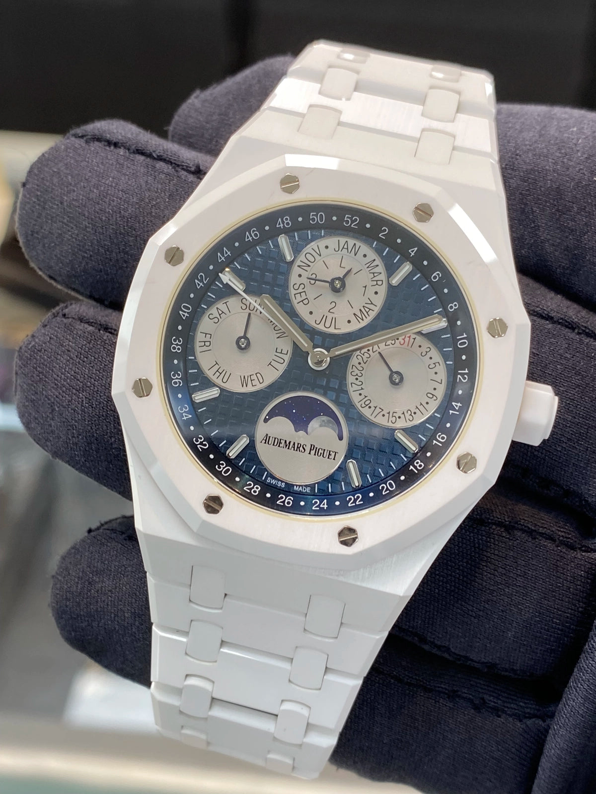 Audemars Piguet Royal Oak Perpetual Calendar 26579CB.OO.1225CB.01 — listing photograph