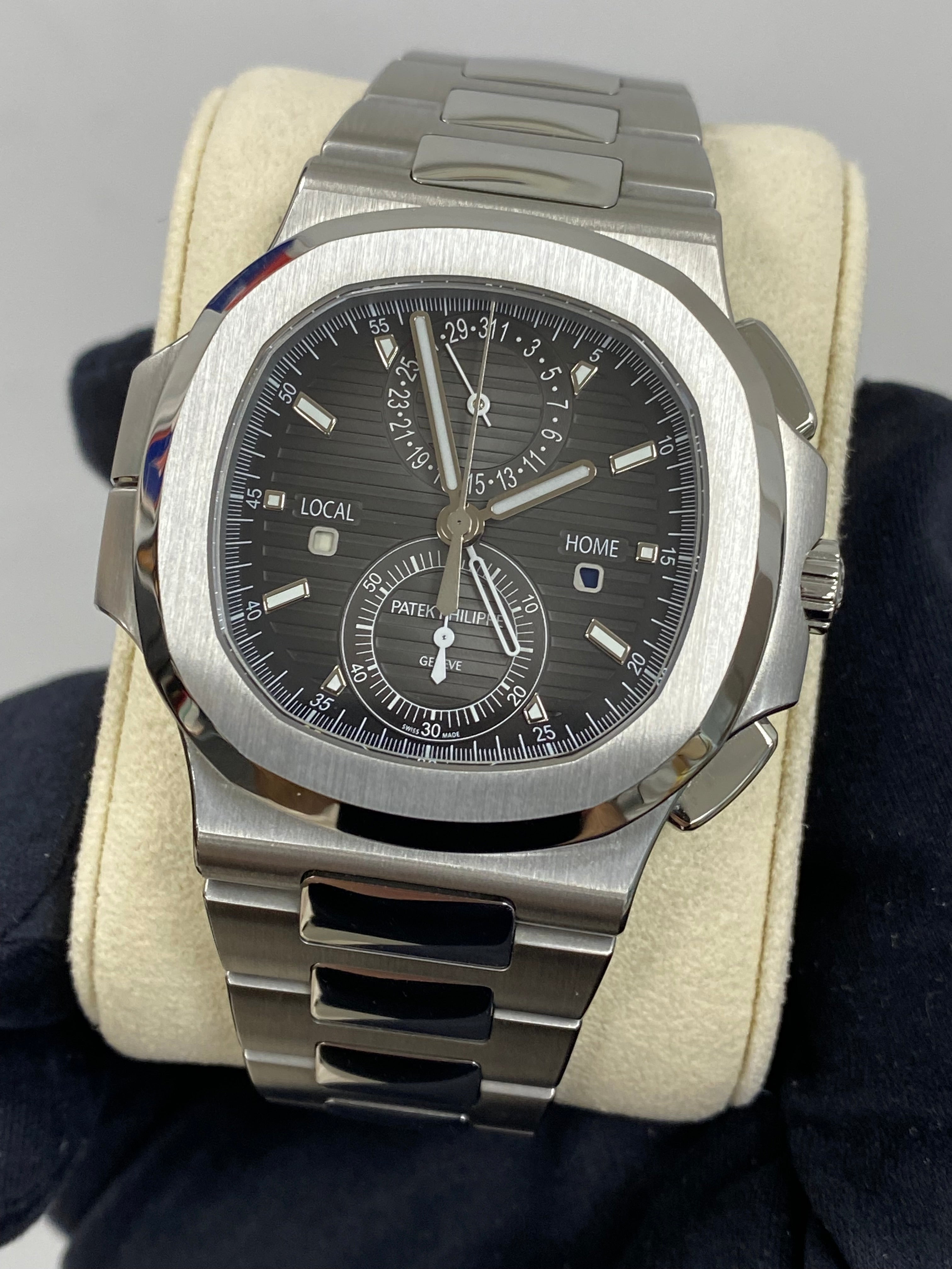 Patek Philippe Nautilus 5990/1A-001