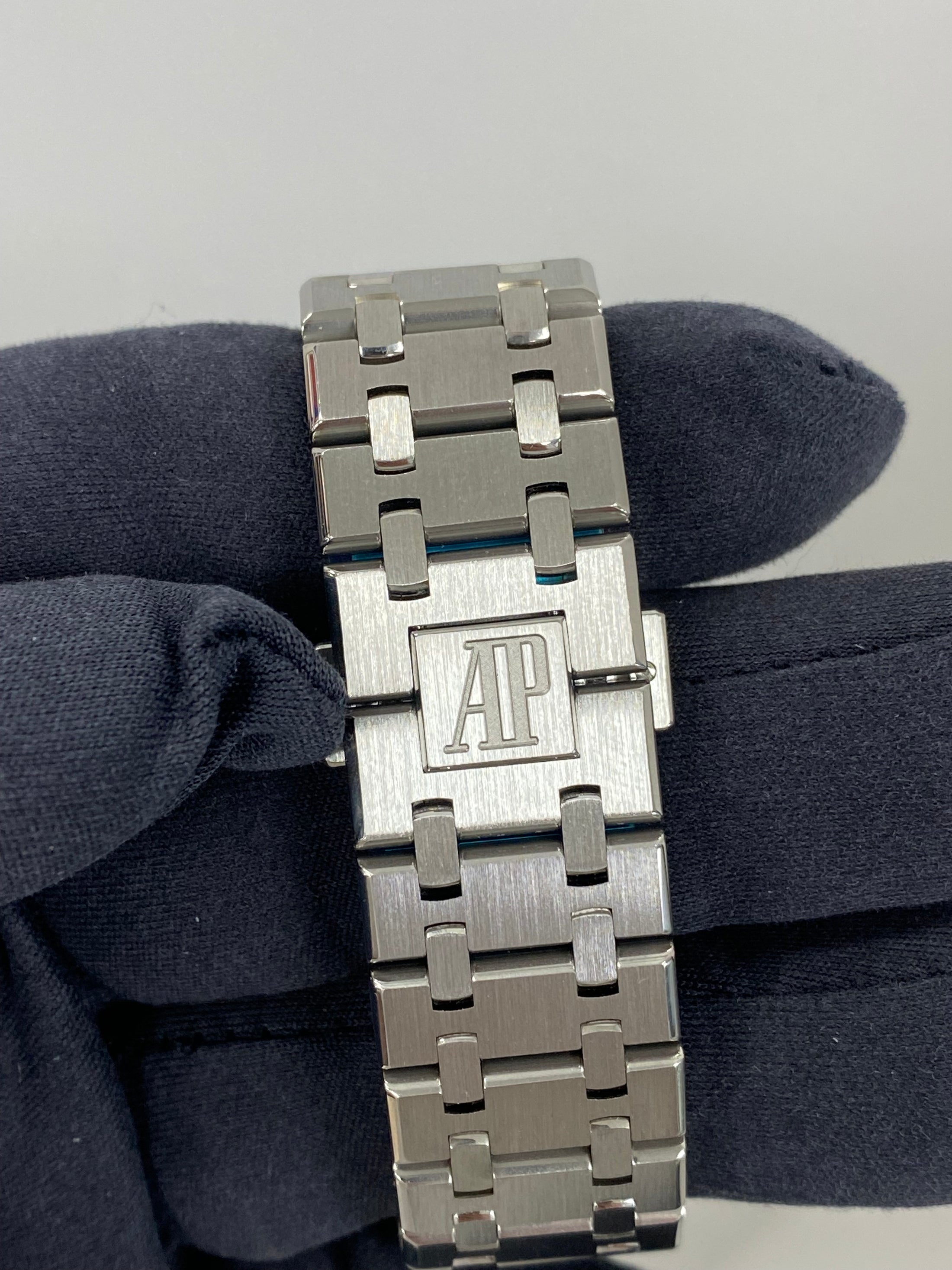 Audemars Piguet Royal Oak Chronograph 26320ST.OO.1220ST.01 Complete Open Date SOLD