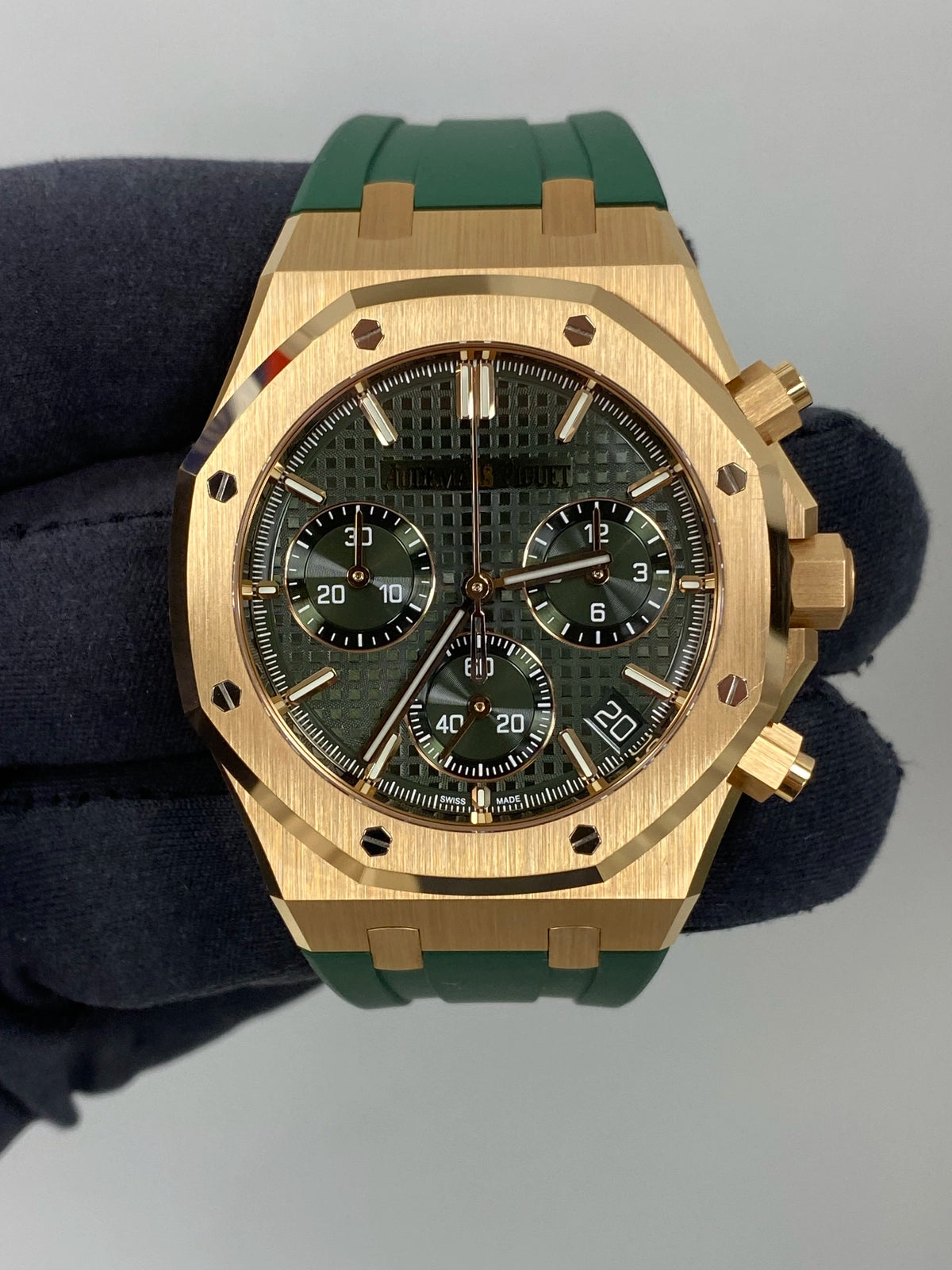 Audemars Piguet Royal Oak Chronograph 26240OR.OO.D404CR.02 — listing photograph