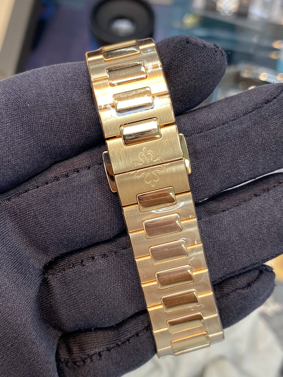 Patek Philippe Ladies Nautilus 7118/1R-010 Complete 2021