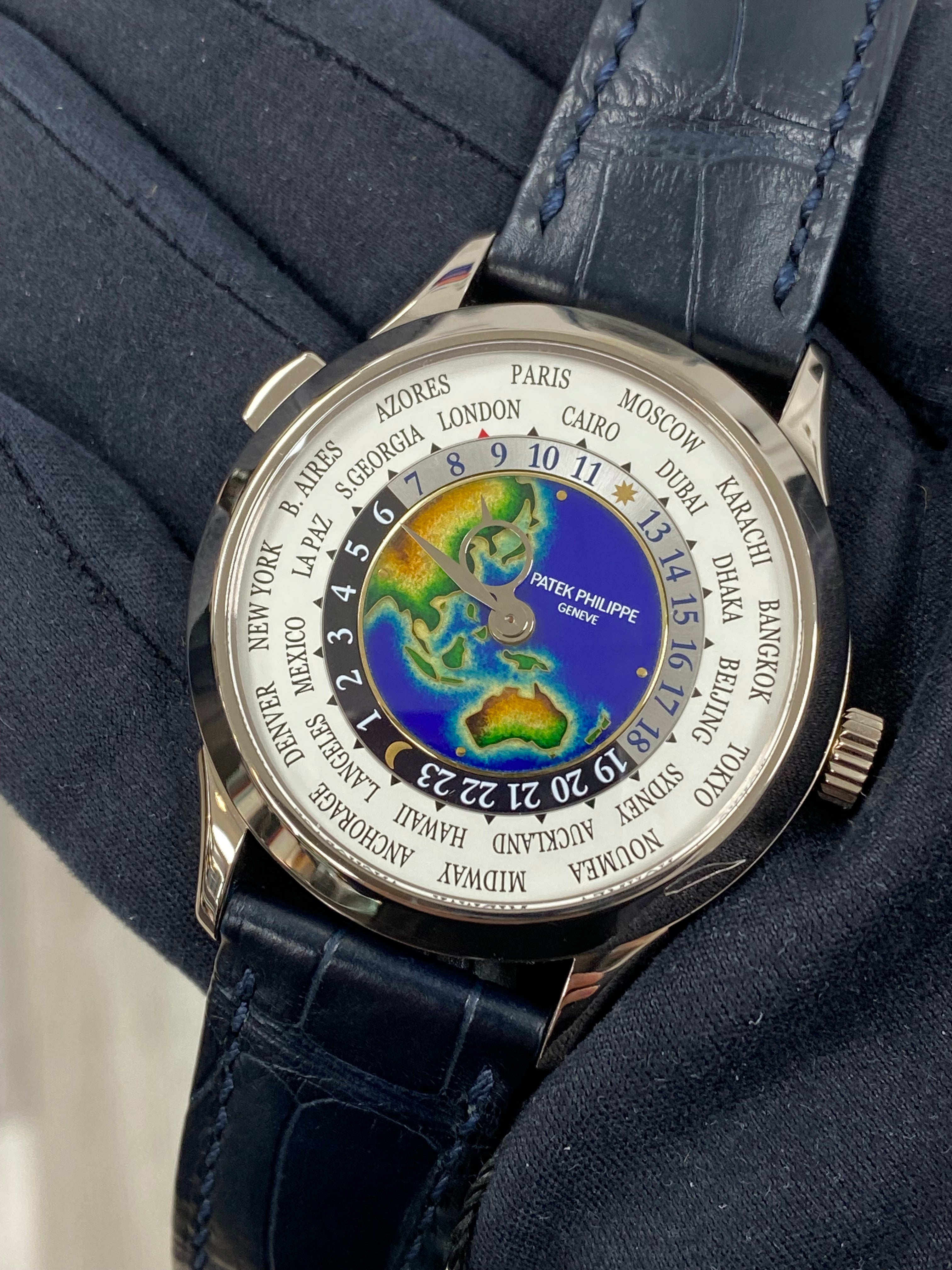 Patek Philippe Complications - World Time - Rare Handcrafts 5231G-001
