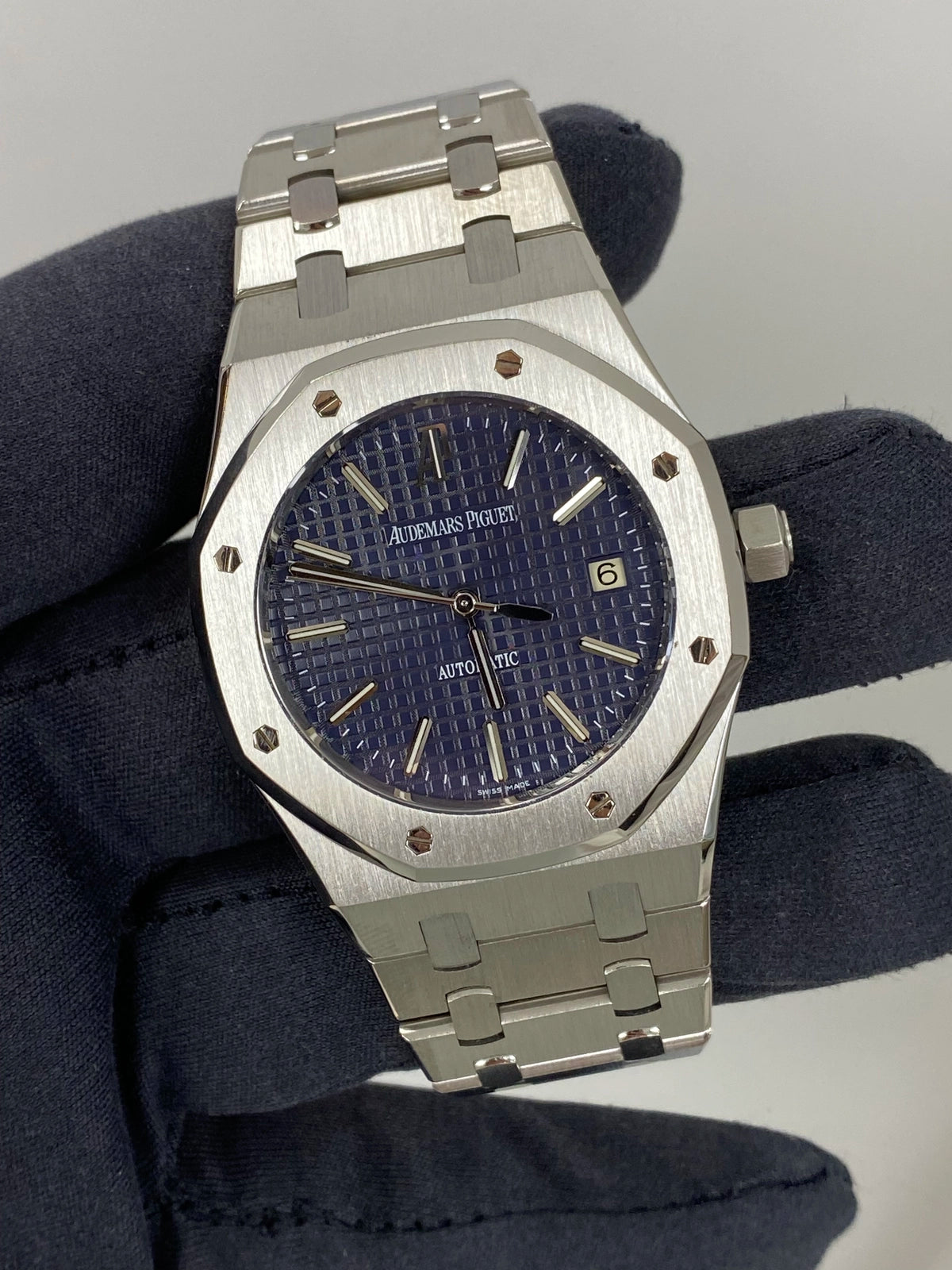 Audemars Piguet Royal Oak Selfwinding 15300ST.OO.1220ST.02 Complete 2010 SOLD