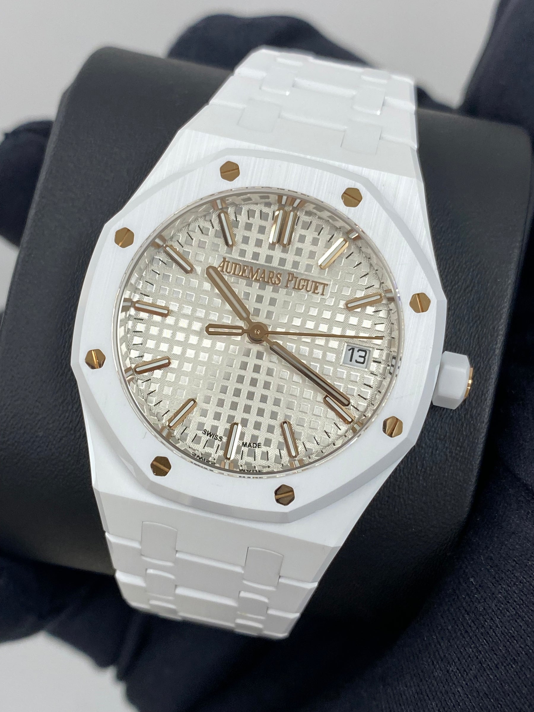 Audemars Piguet Royal Oak 77350CB.OO.1266CB.01 Complete 2024