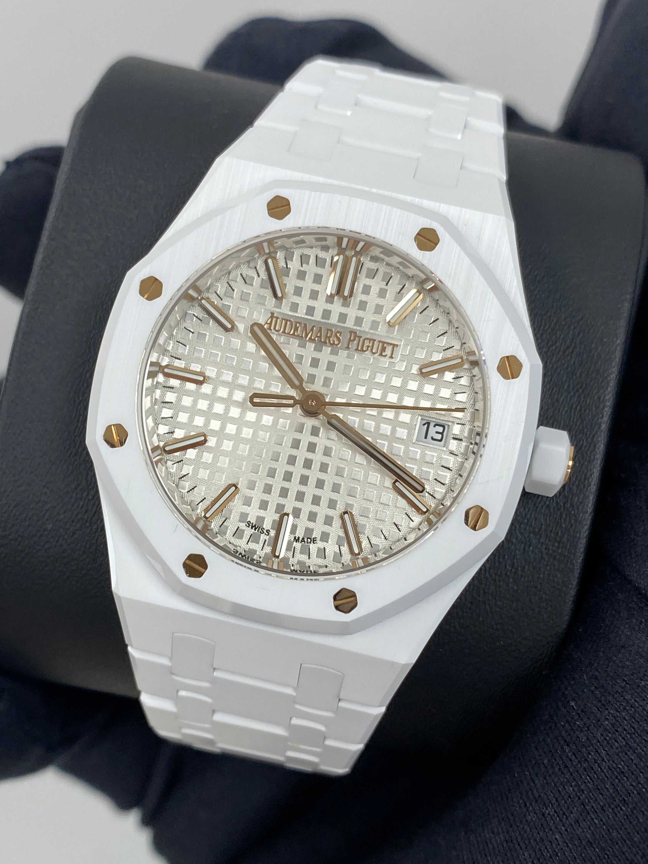 Audemars Piguet Royal Oak 77350CB.OO.1266CB.01 Complete 2024