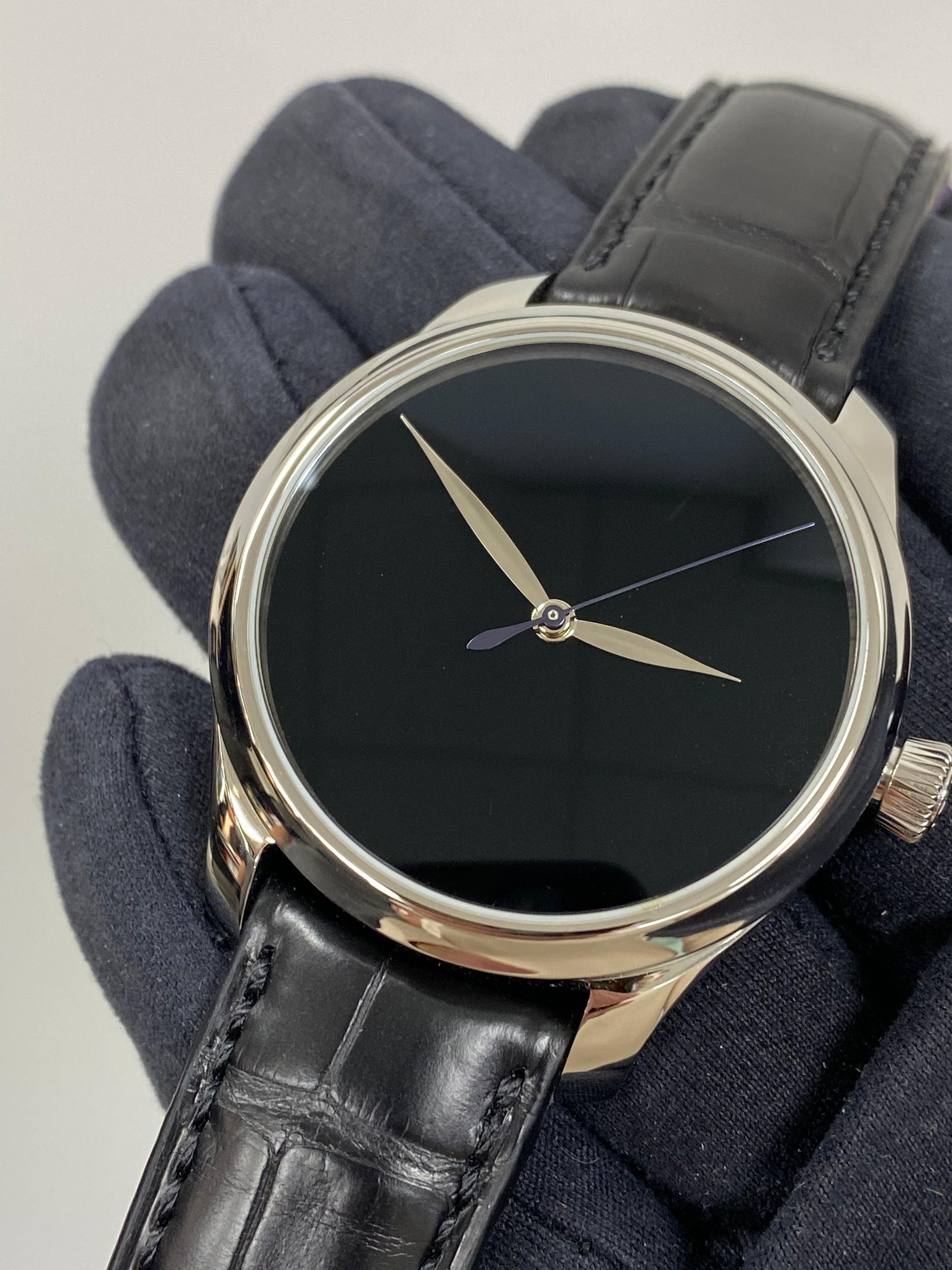 H. Moser & Cie Endeavour Centre Seconds 1200-1239 Complete 2025