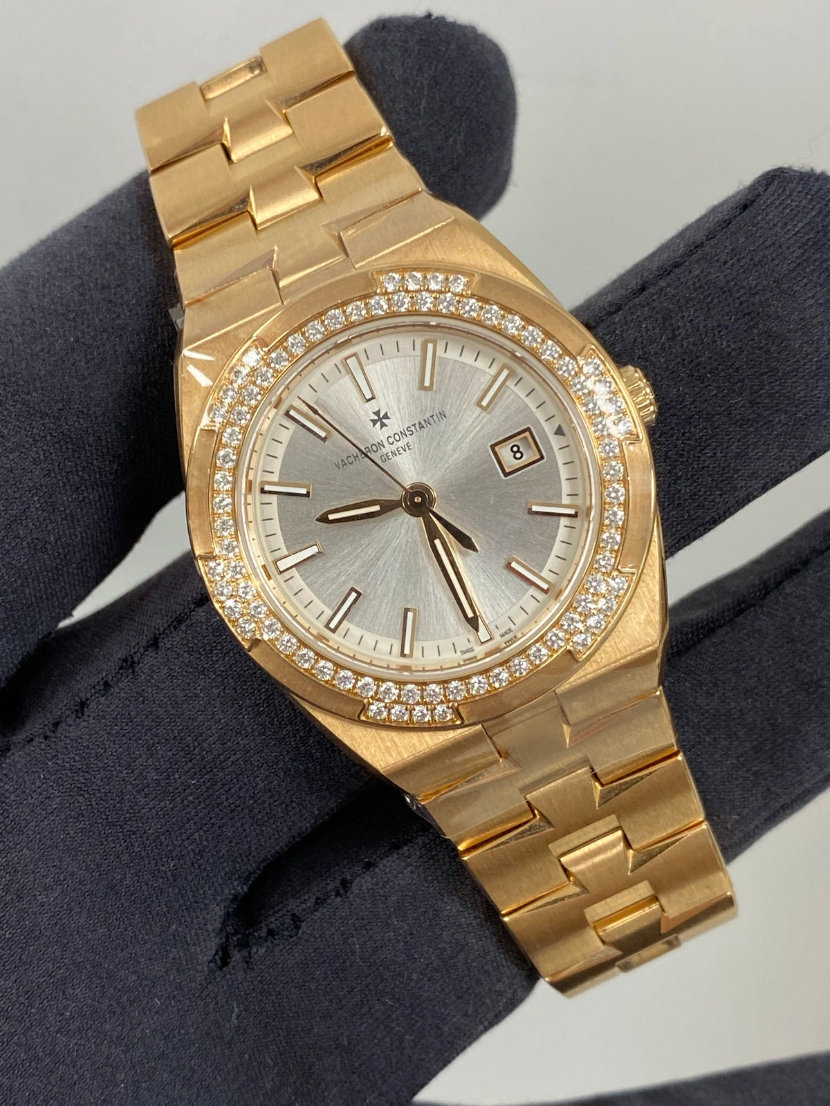 Vacheron Constantin Overseas 1225V/200R-H031 — listing photograph