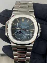 Patek Philippe Nautilus 5712/1A-001 Papers 2007