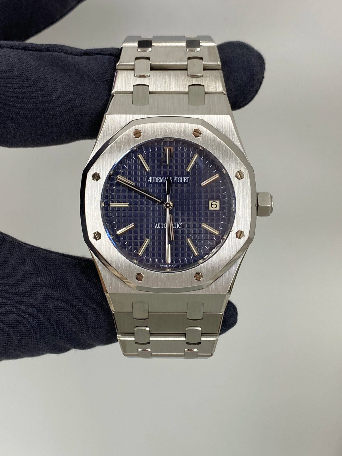 Audemars Piguet Royal Oak Selfwinding 15300ST.OO.1220ST.02 Complete 2010 SOLD