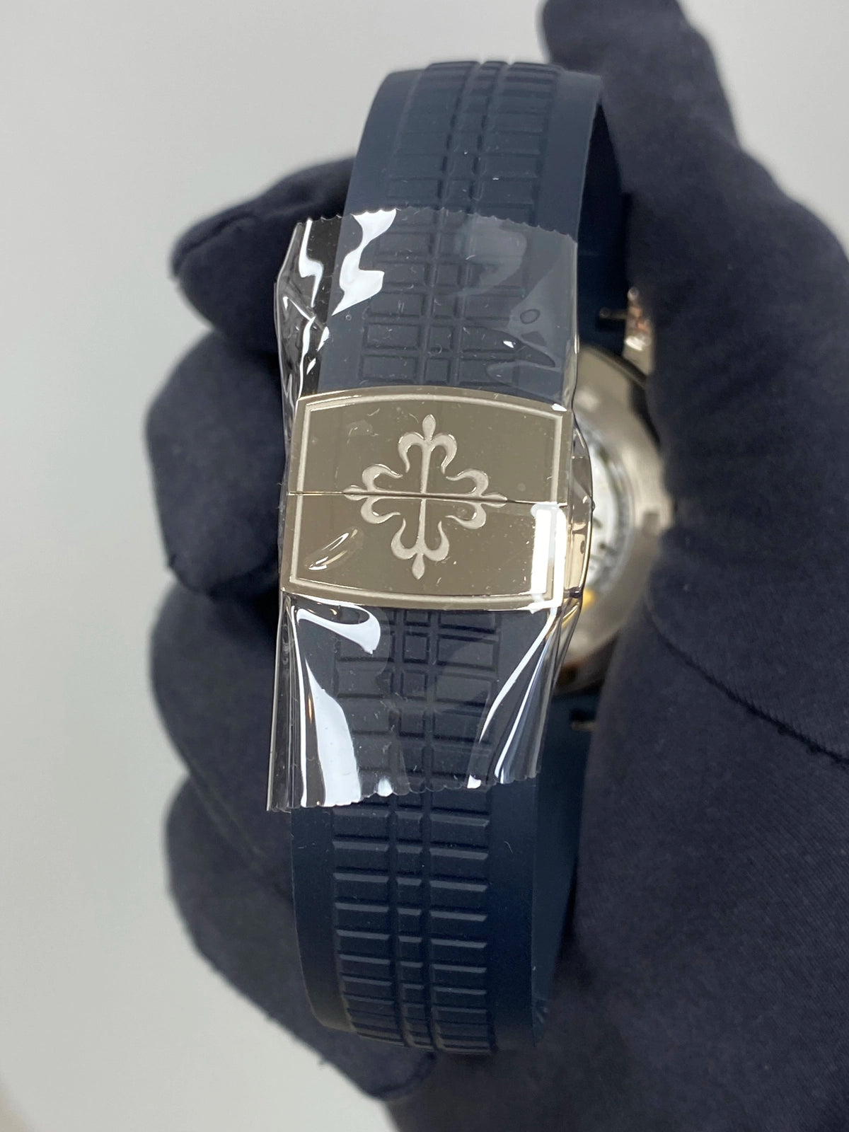 Patek Philippe Aquanaut 5168G-001 — listing photograph