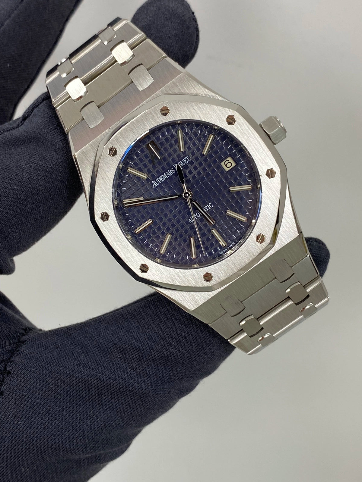 Audemars Piguet Royal Oak Selfwinding 15300ST.OO.1220ST.02 Complete 2010 SOLD