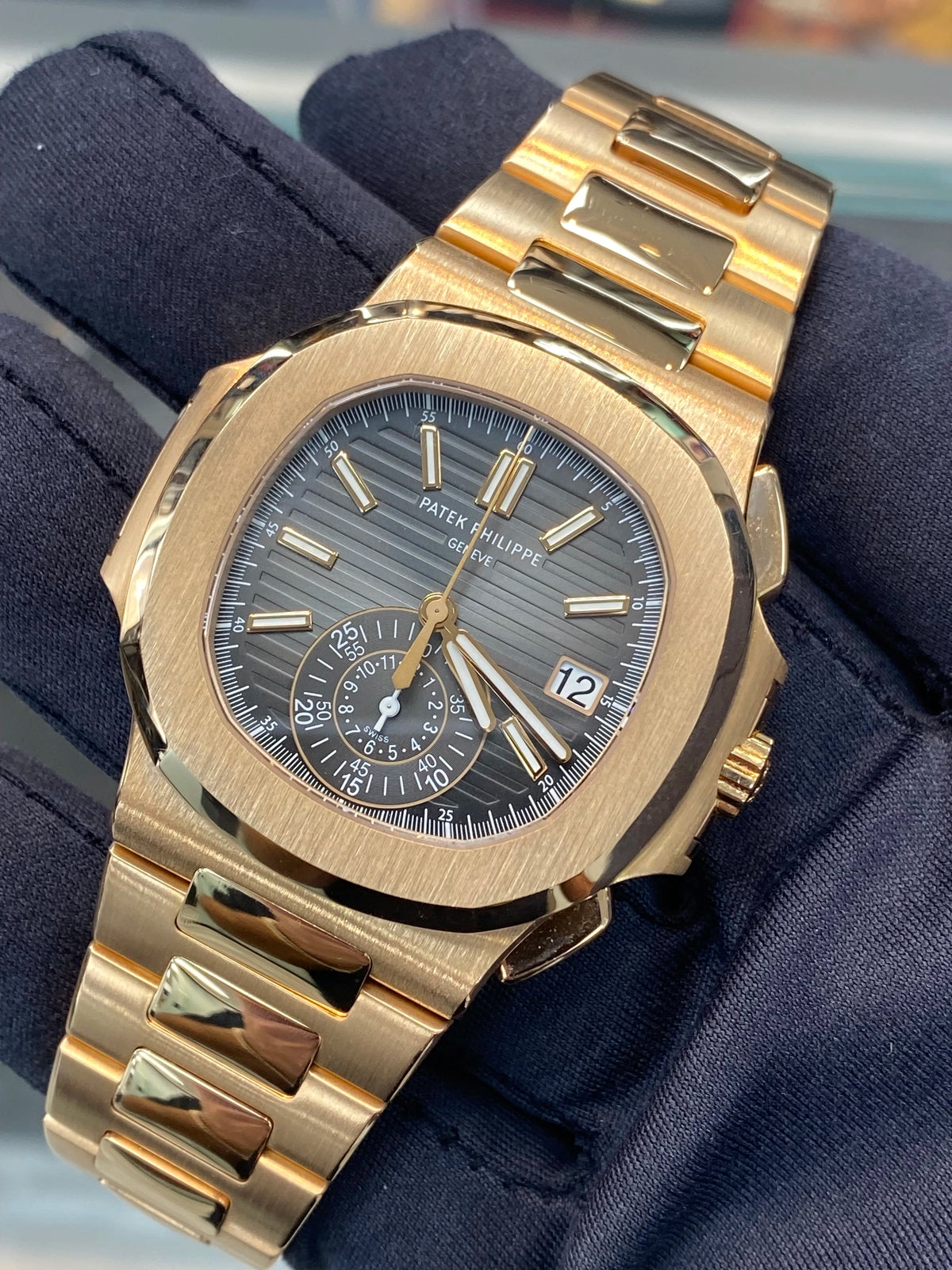Patek Philippe Nautilus 5980/1R-001 Complete 2016