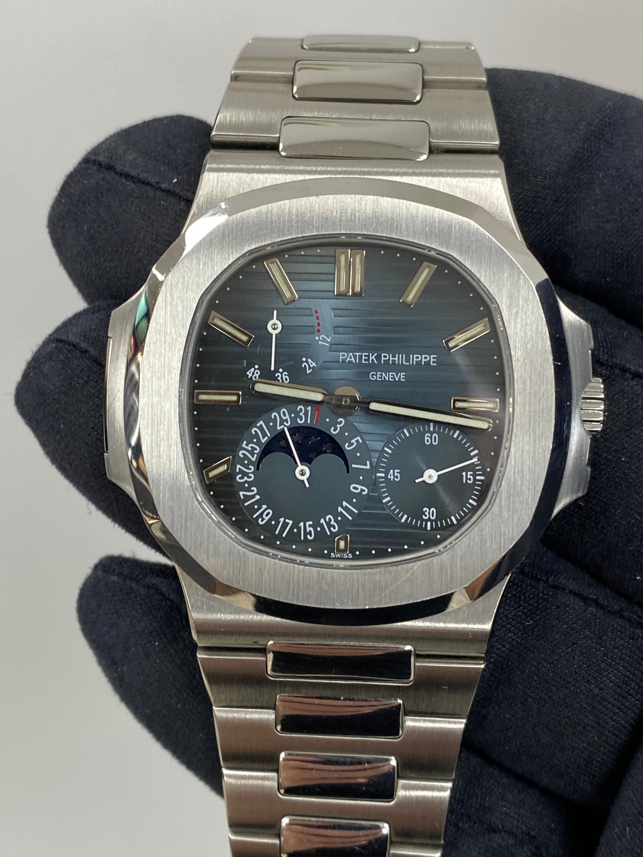 Patek Philippe Nautilus 5712/1A-001 Papers 2007