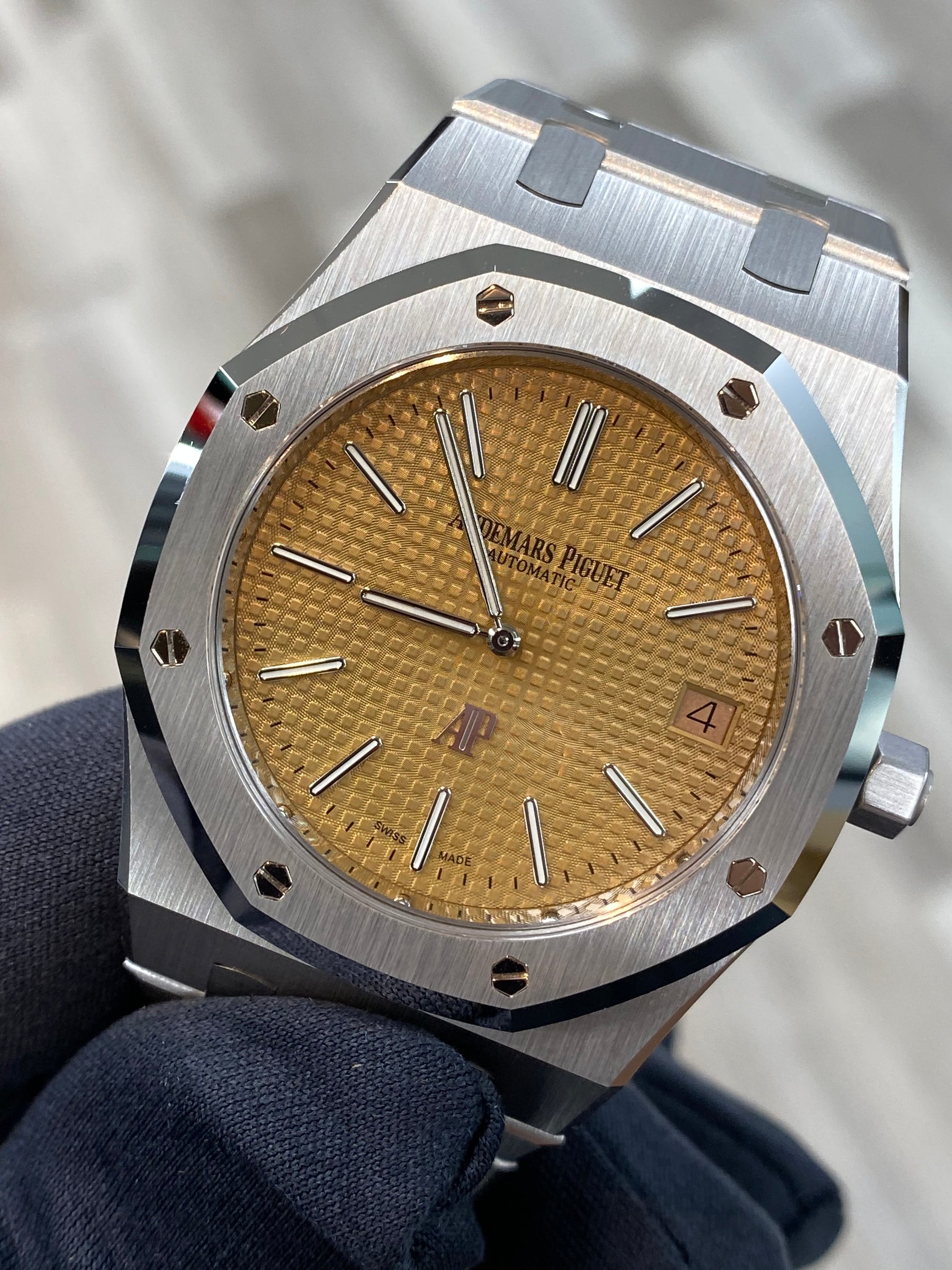 Audemars Piguet Royal Oak Jumbo? Extra-Thin 15202BC.OO.1240BC.01 Complete 2021