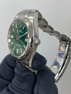 Rolex Oyster Perpetual 41 124300 Card