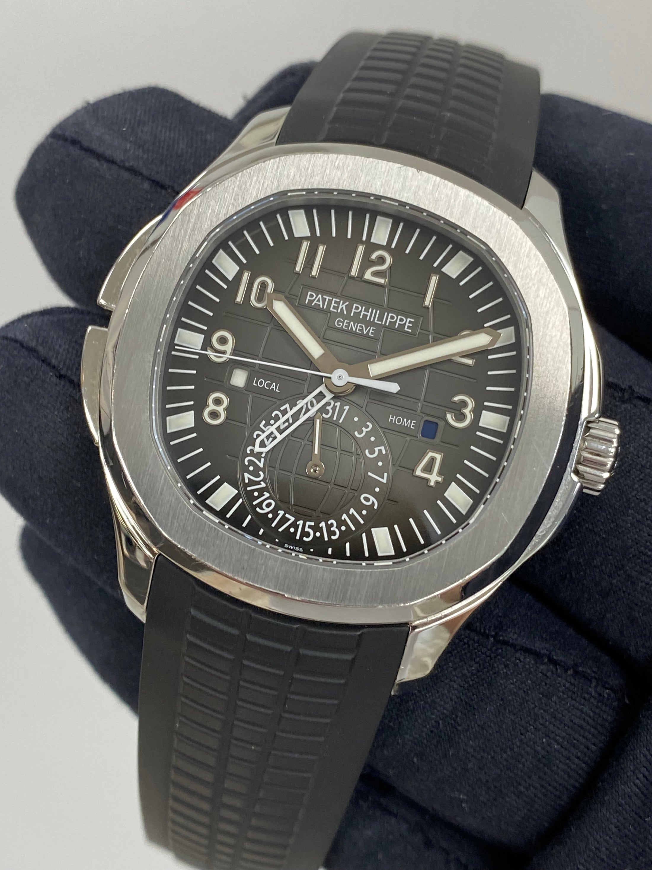 Patek Philippe Aquanaut Travel Time 5164A-001 Papers 2015