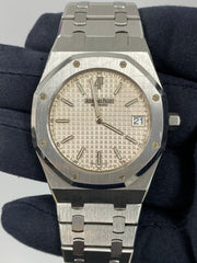 Audemars Piguet Royal Oak "Jumbo" Extra-Thin 15202ST.OO.0944ST.01
