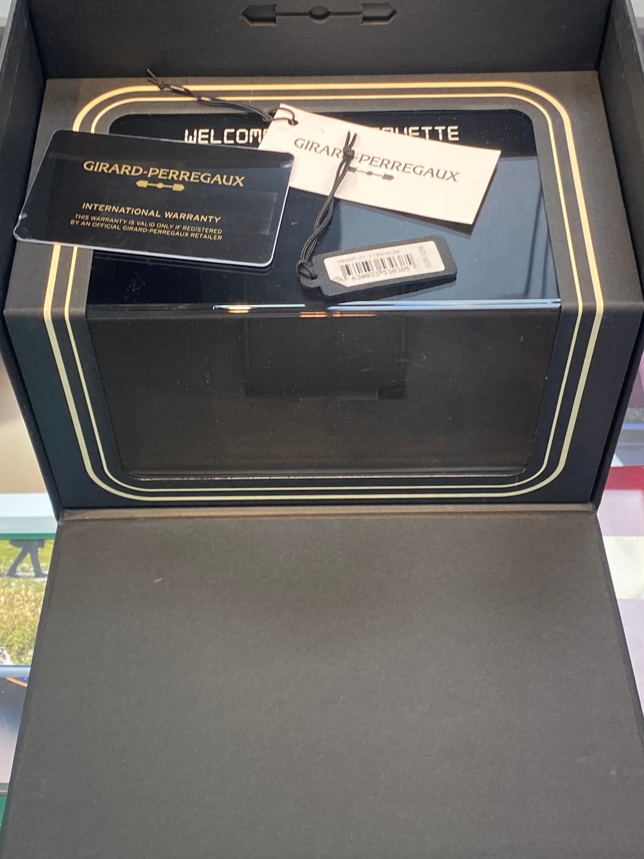 Girard Perregaux Casquette 39800-21-3199-6CM Complete 2024