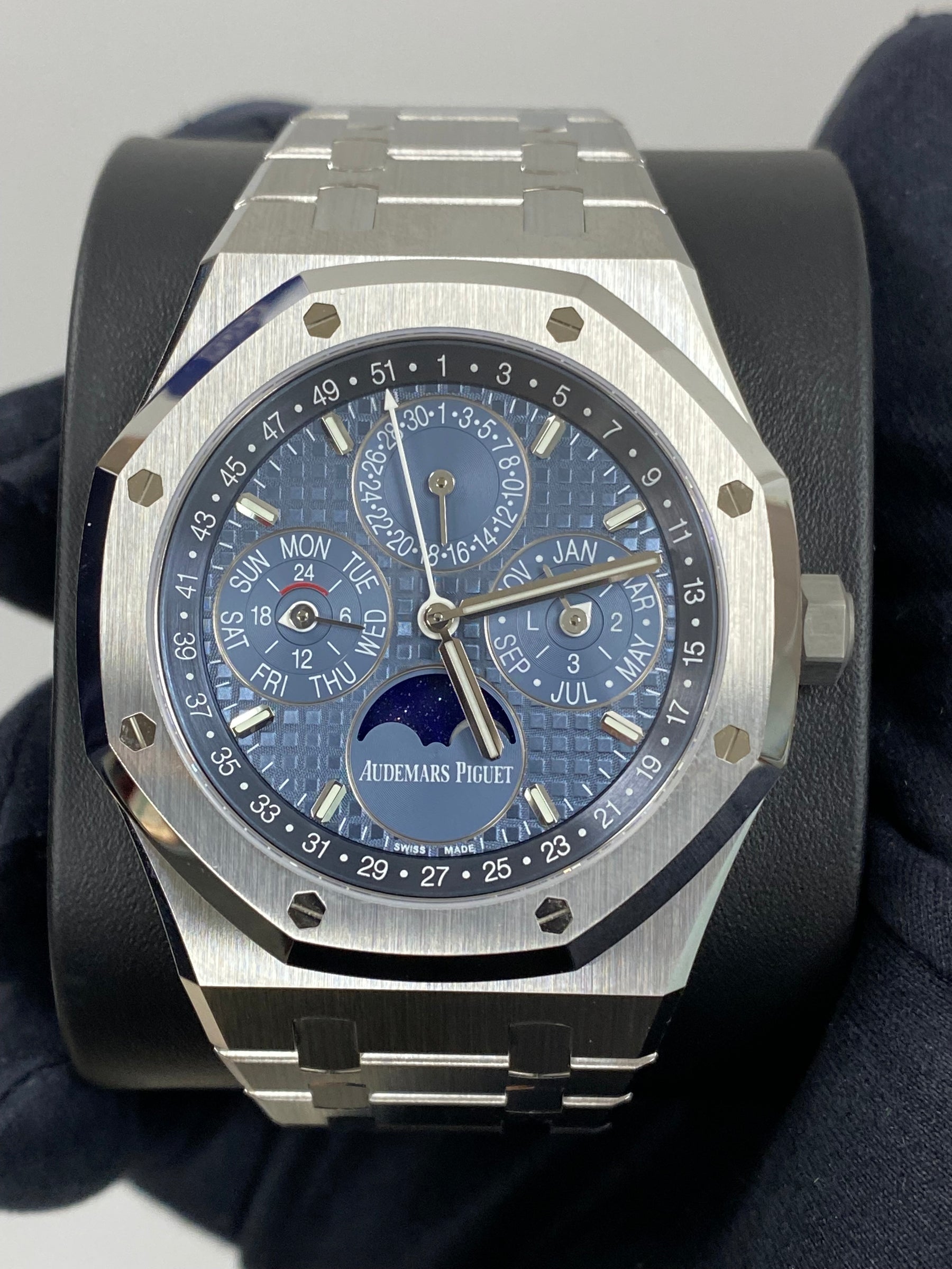 Audemars Piguet Royal Oak 26674ST Complete 2025