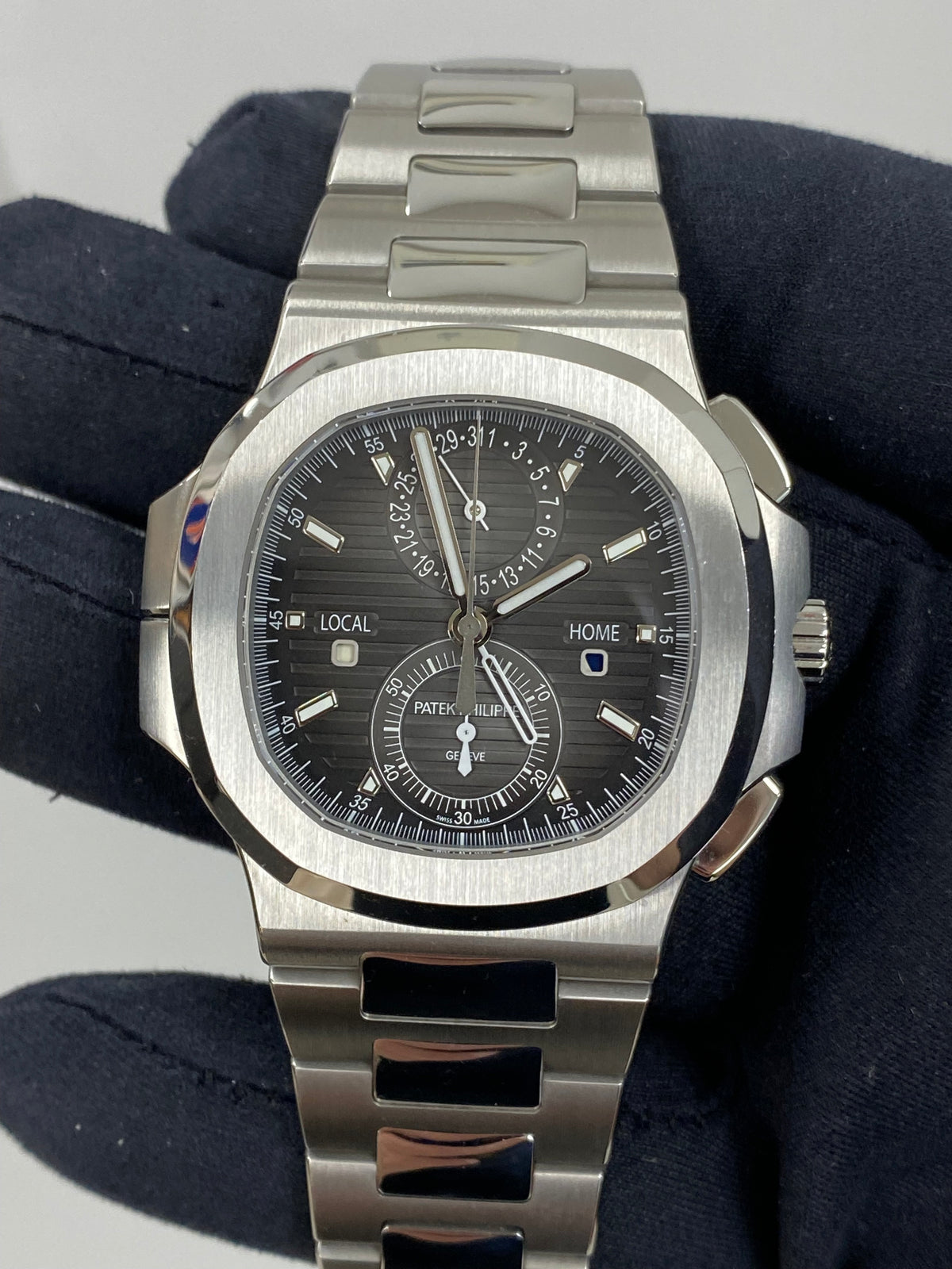 Patek Philippe Nautilus 5990/1A-001 Complete 2020 SOLD