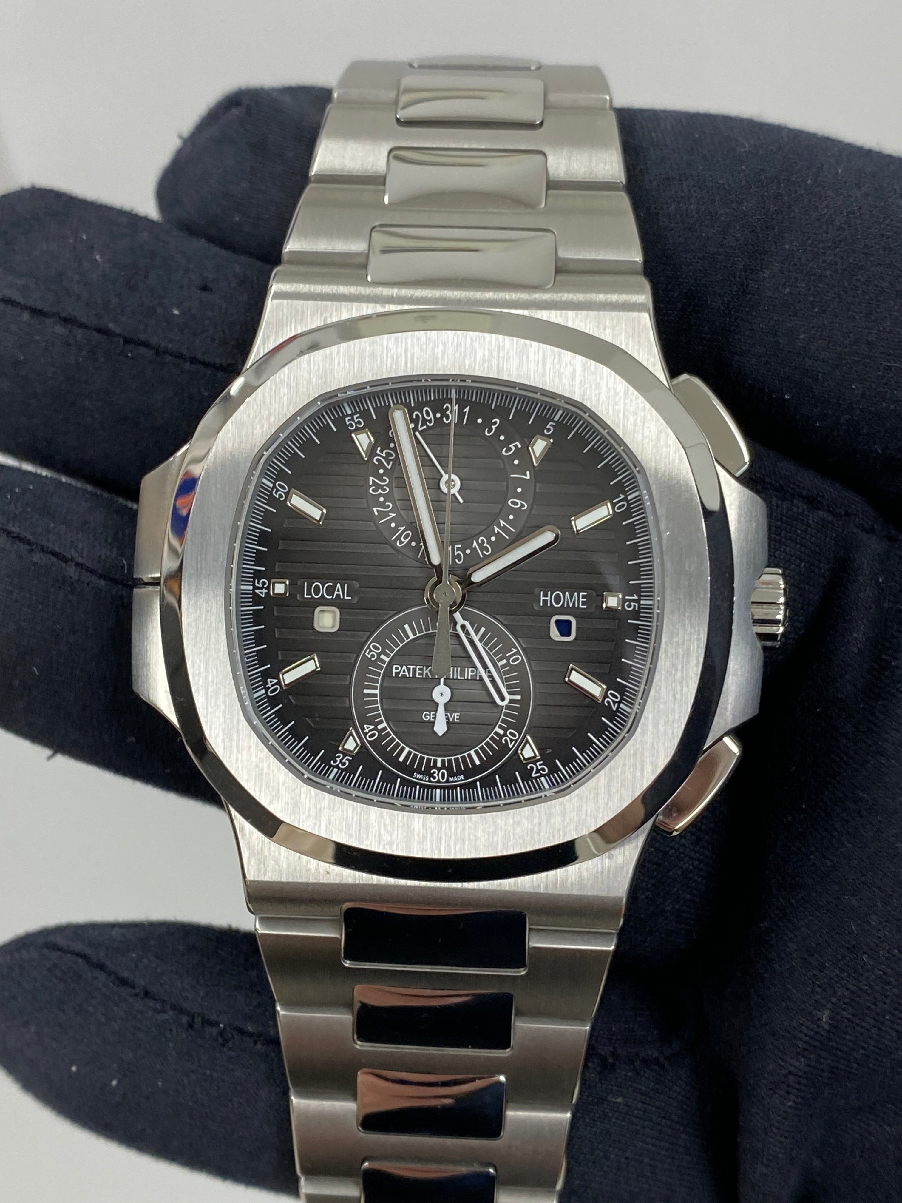 Patek Philippe Nautilus 5990/1A-001