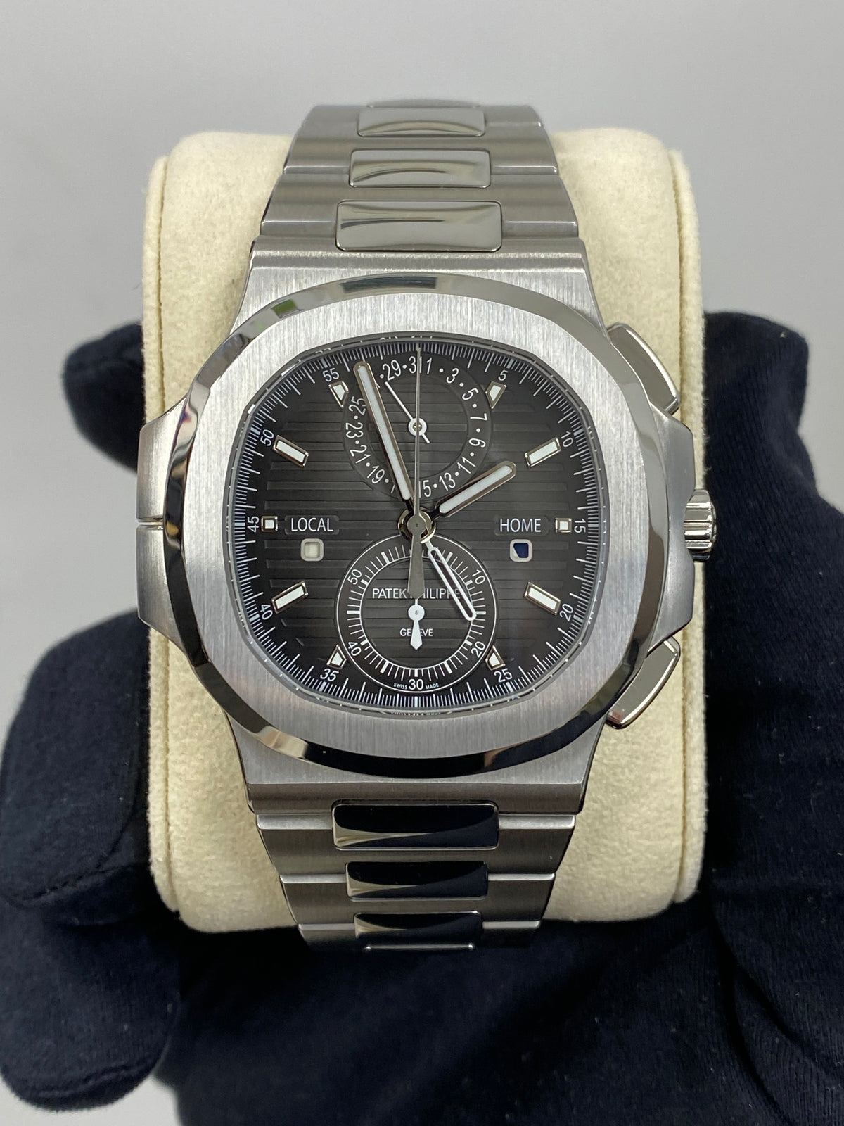 Patek Philippe Nautilus 5990/1A-001 Complete 2020 SOLD