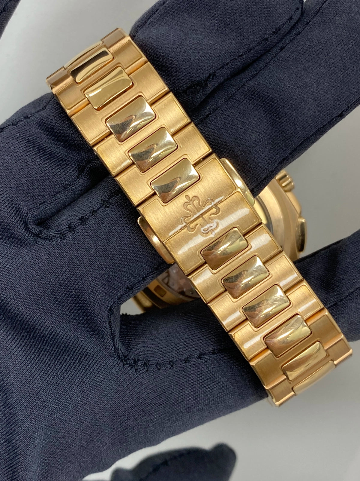 Patek Philippe Nautilus 5990/1R-001 2022