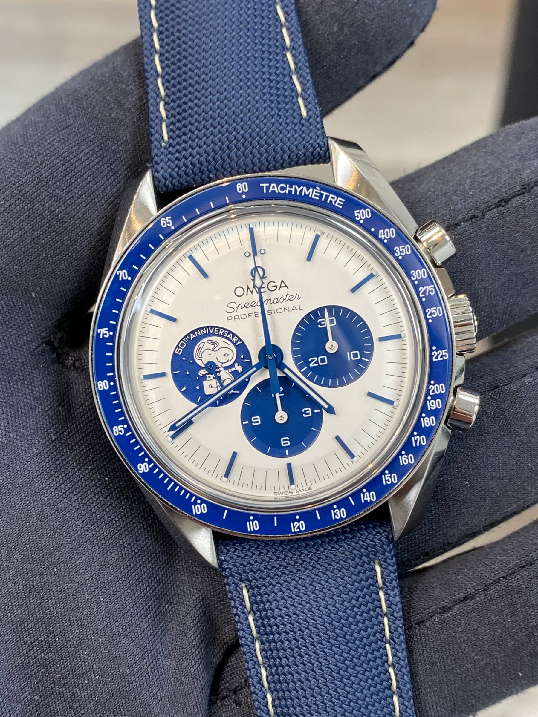 Omega Speedmaster Anniversary Series Co-Axial Master Chronometer Chronograph ‚ÄúSilver Snoopy Award‚Äù 310.32.42.50.02.001 Complete 2025