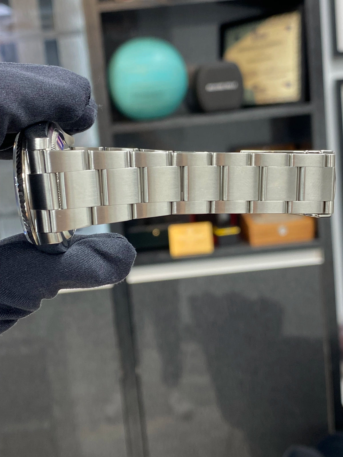 Rolex Oyster Perpetual 116034 — listing photograph
