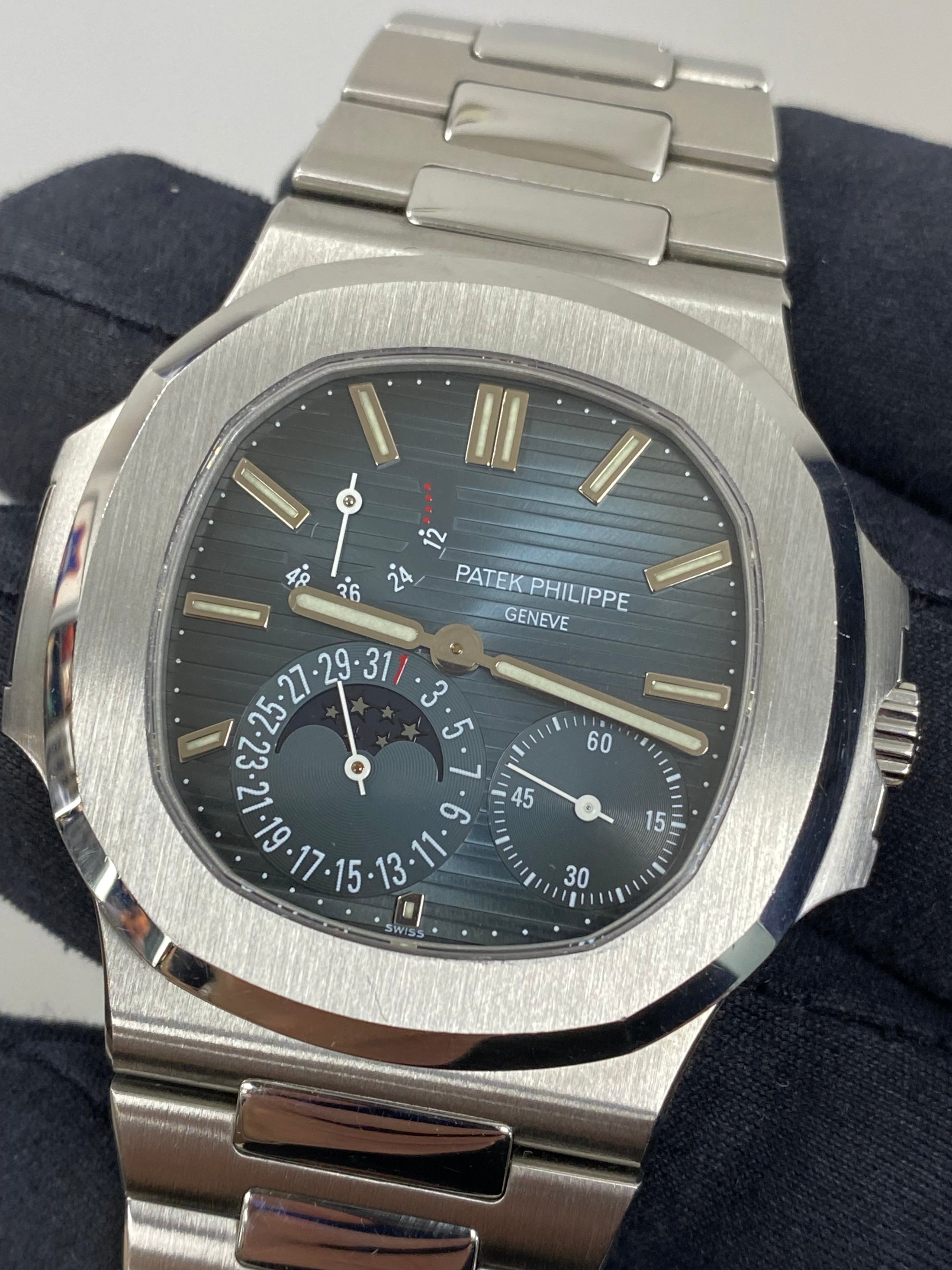 Patek Philippe Nautilus 5712/1A-001 Papers 2007