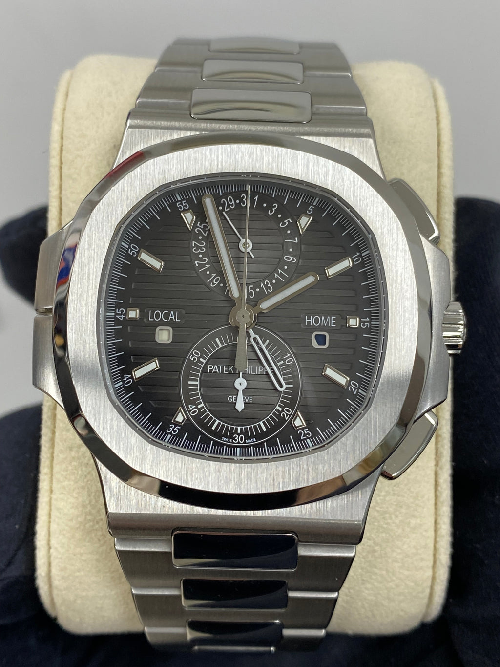 Patek Philippe Nautilus 5990/1A-001