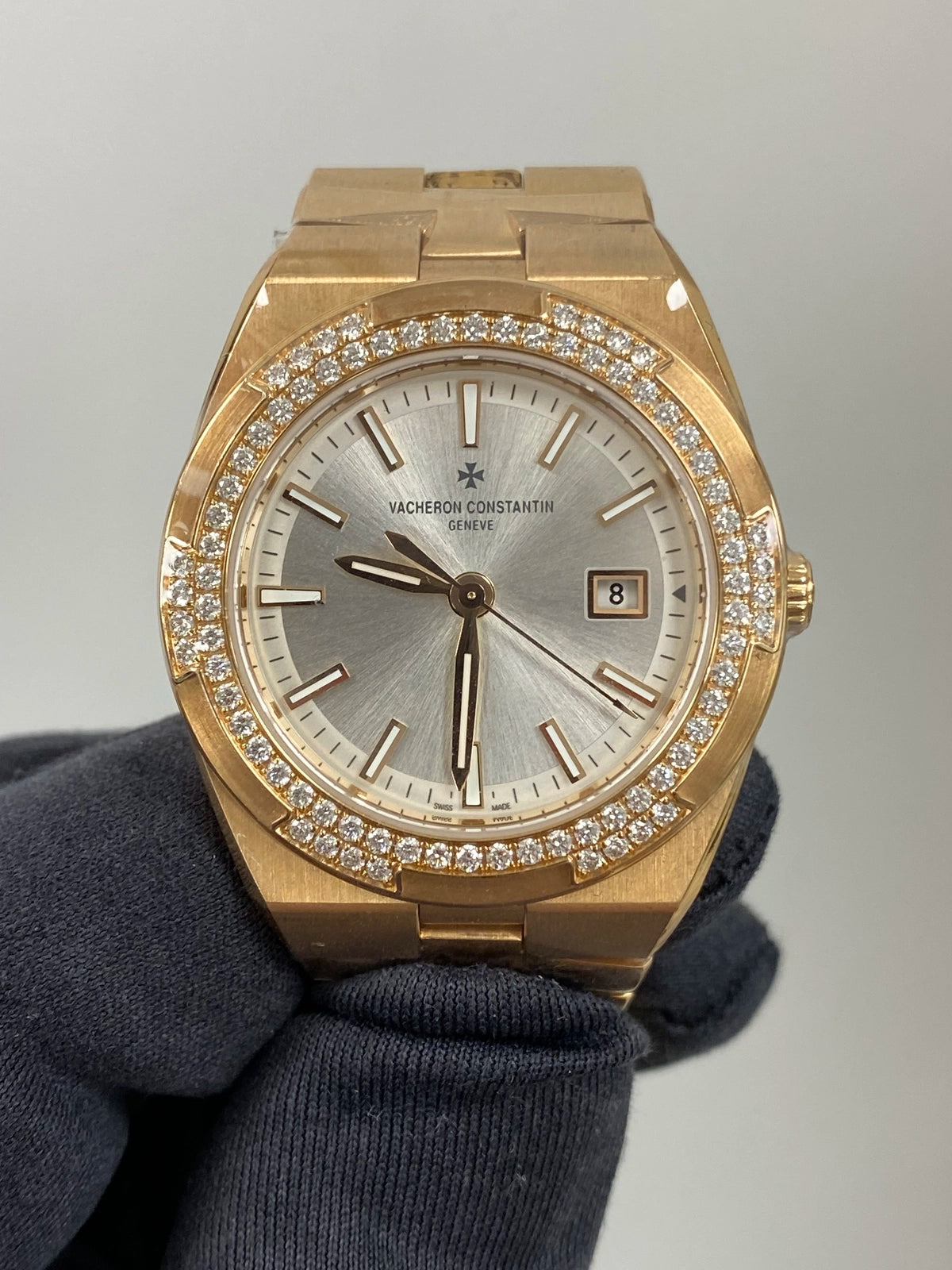 Vacheron Constantin Overseas 1225V/200R-H031 — listing photograph
