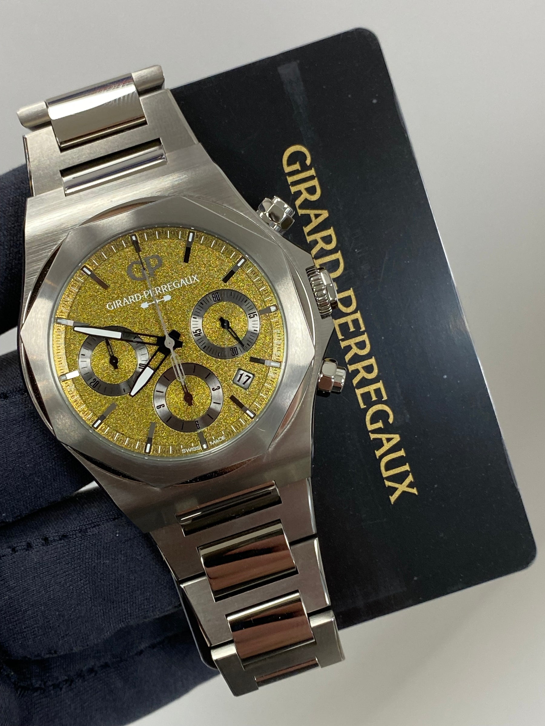 Girard Perregaux Laureato Chronograph 81020-21-3398-1CM Complete 2025