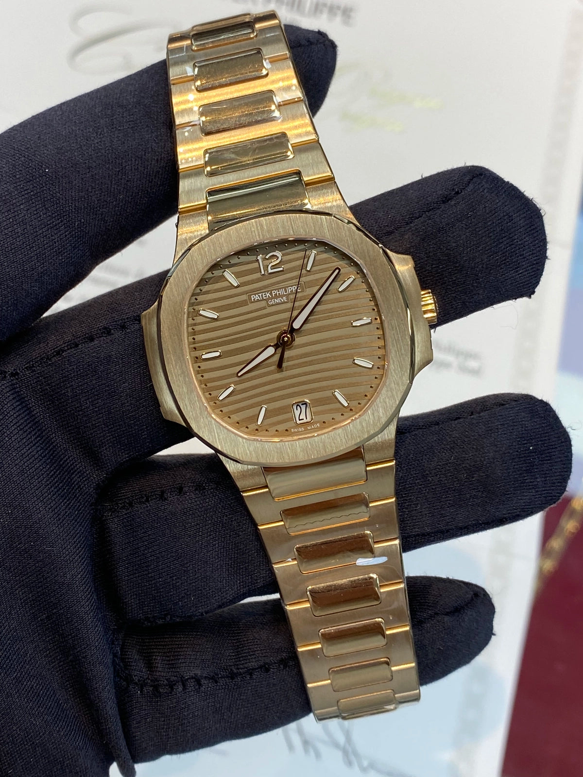 Patek Philippe Ladies Nautilus 7118/1R-010 Complete 2021