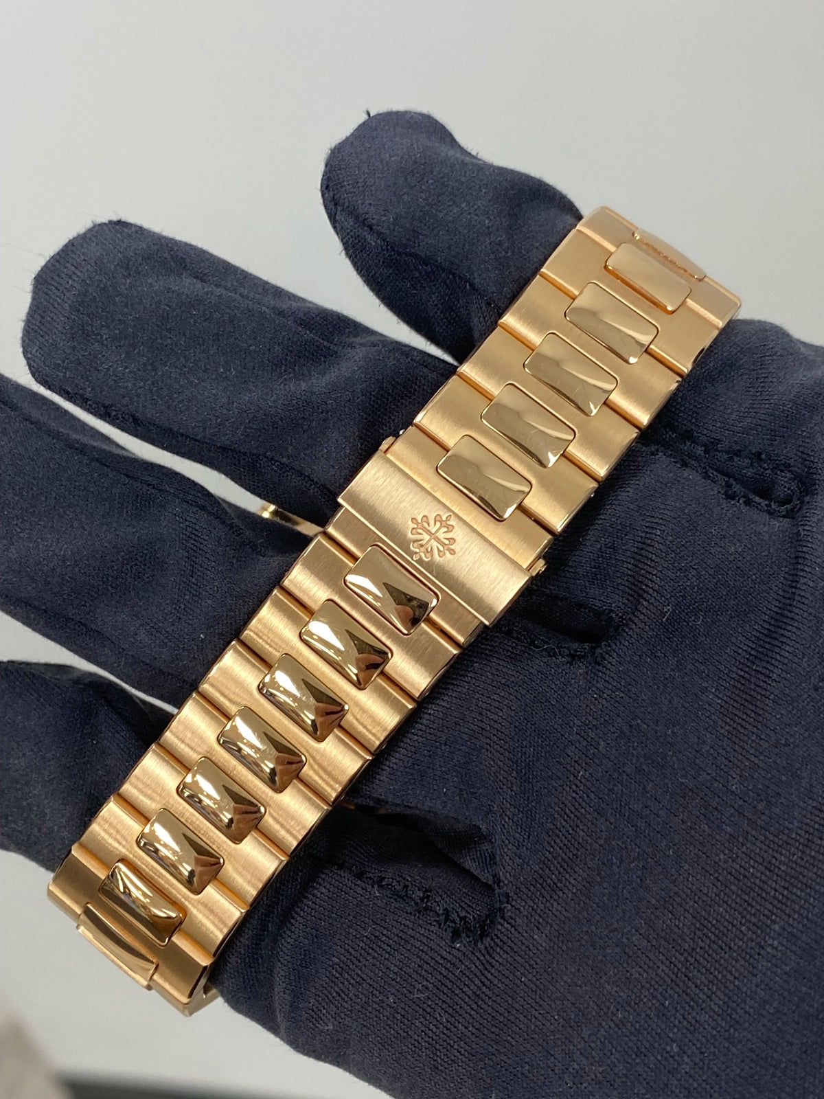 Patek Philippe Nautilus 5980/1R-001 Complete 2016