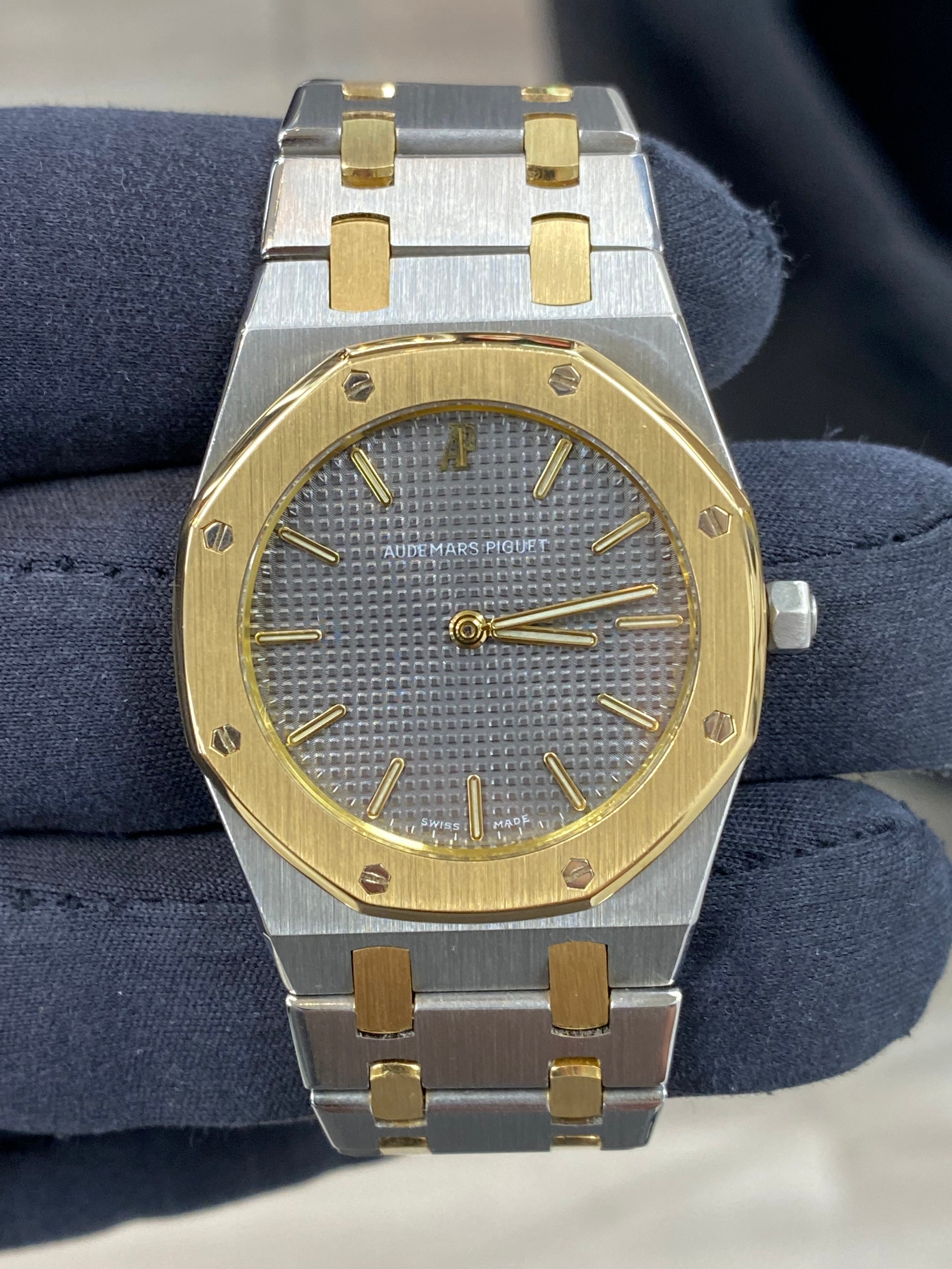 Audemars Piguet Royal Oak Ladies Quartz 56303SA SOLD
