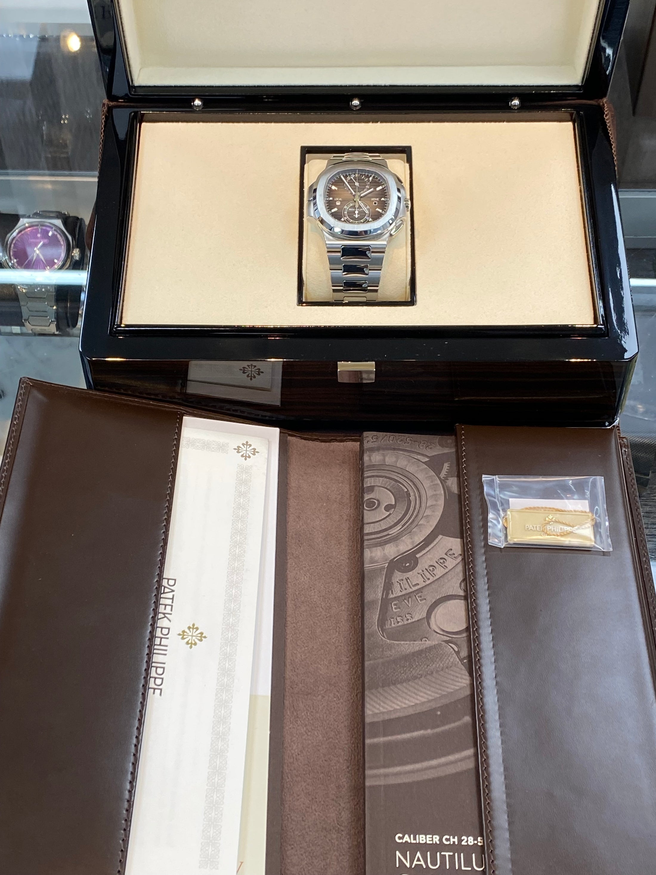Patek Philippe Nautilus 5990/1A-001 Complete 2020 SOLD