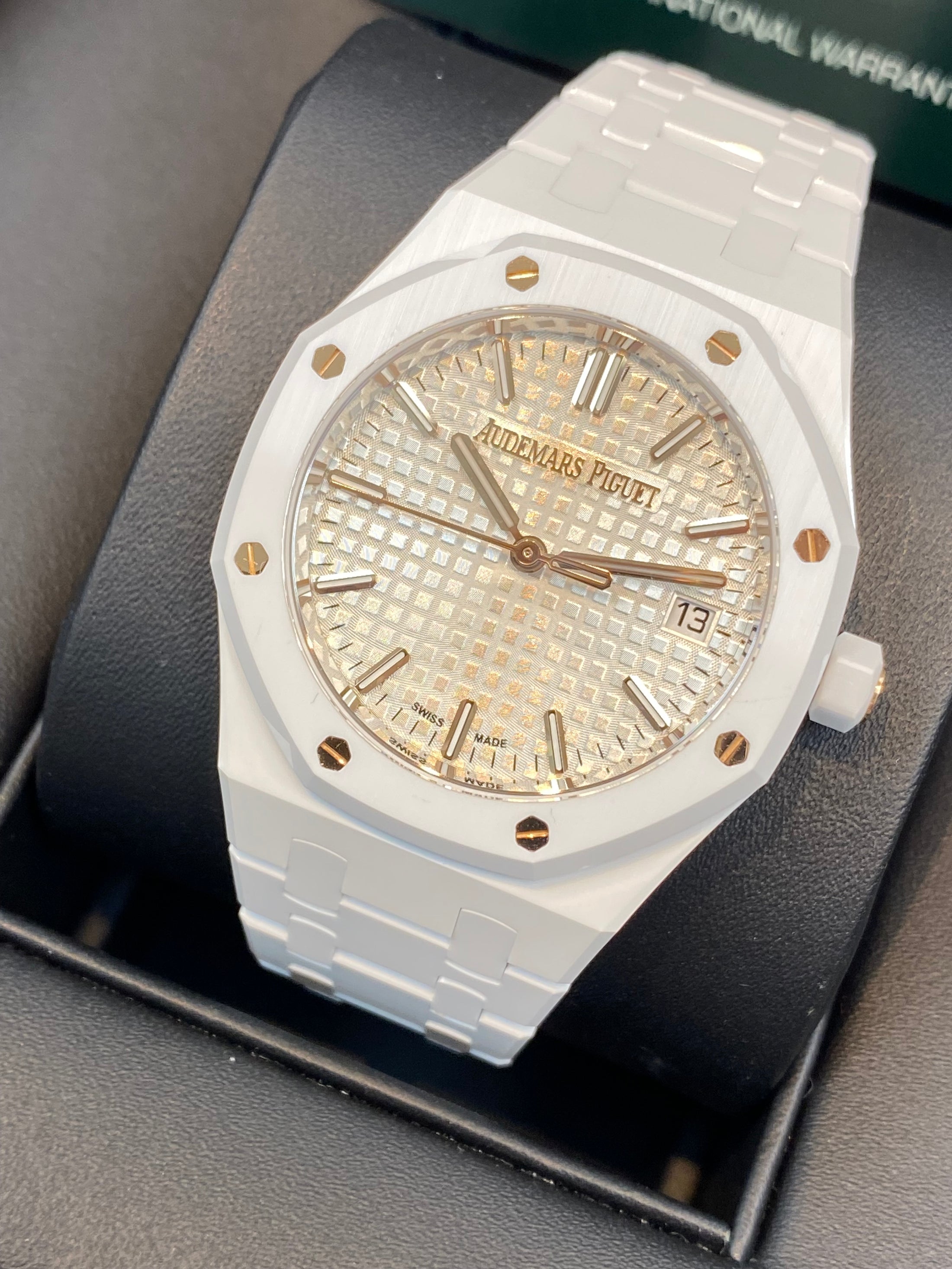 Audemars Piguet Royal Oak 77350CB.OO.1266CB.01 Complete 2024