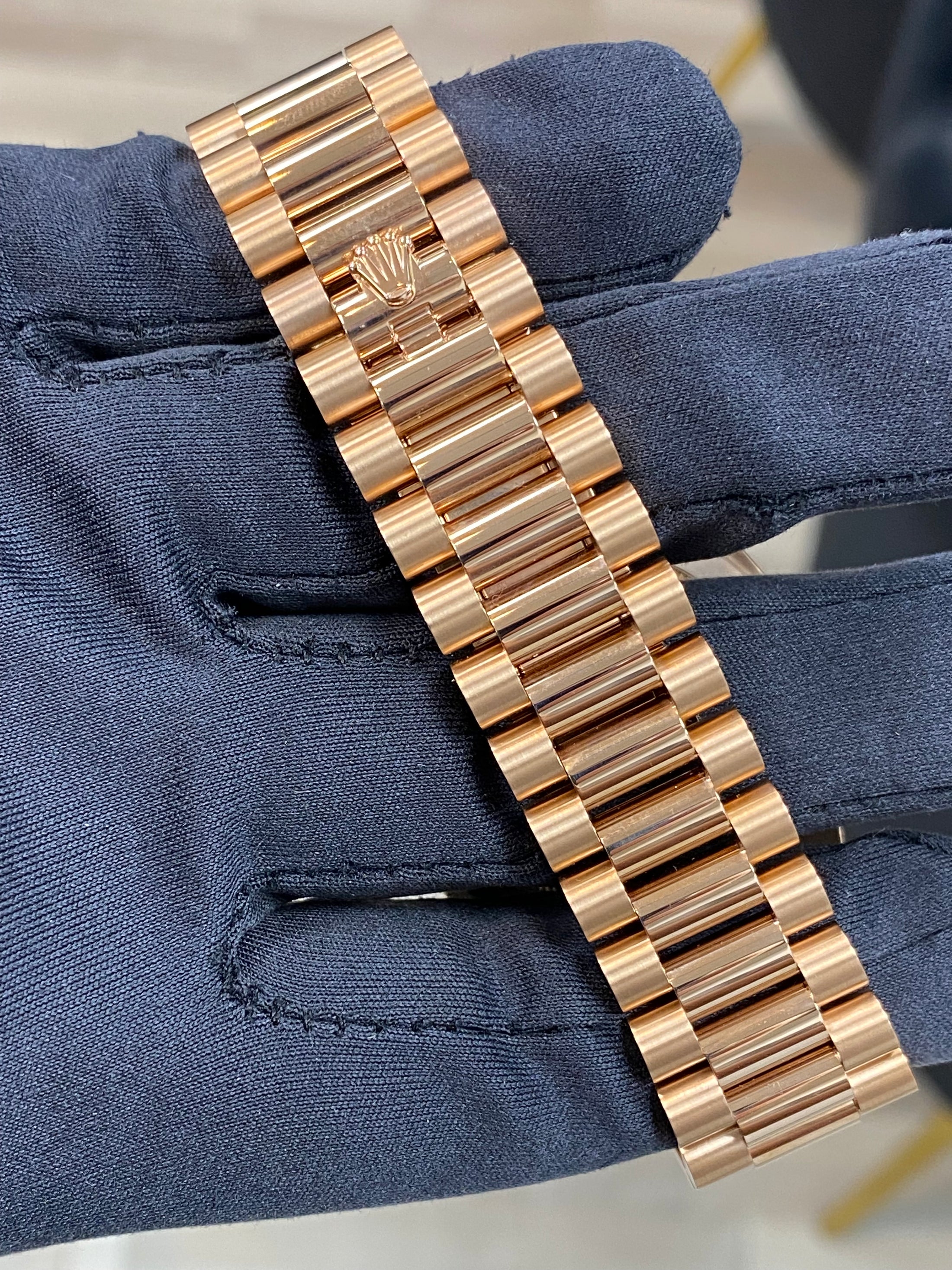 Rolex Day-Date 40 228235 Card 2023