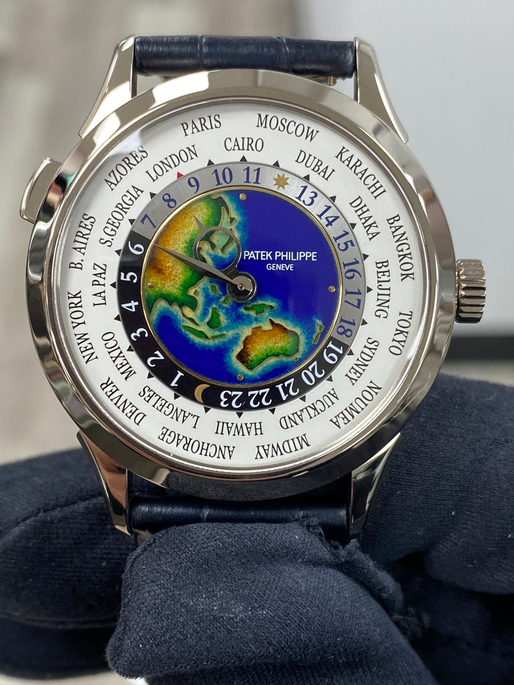 Patek Philippe Complications - World Time - Rare Handcrafts 5231G-001 Papers 2025