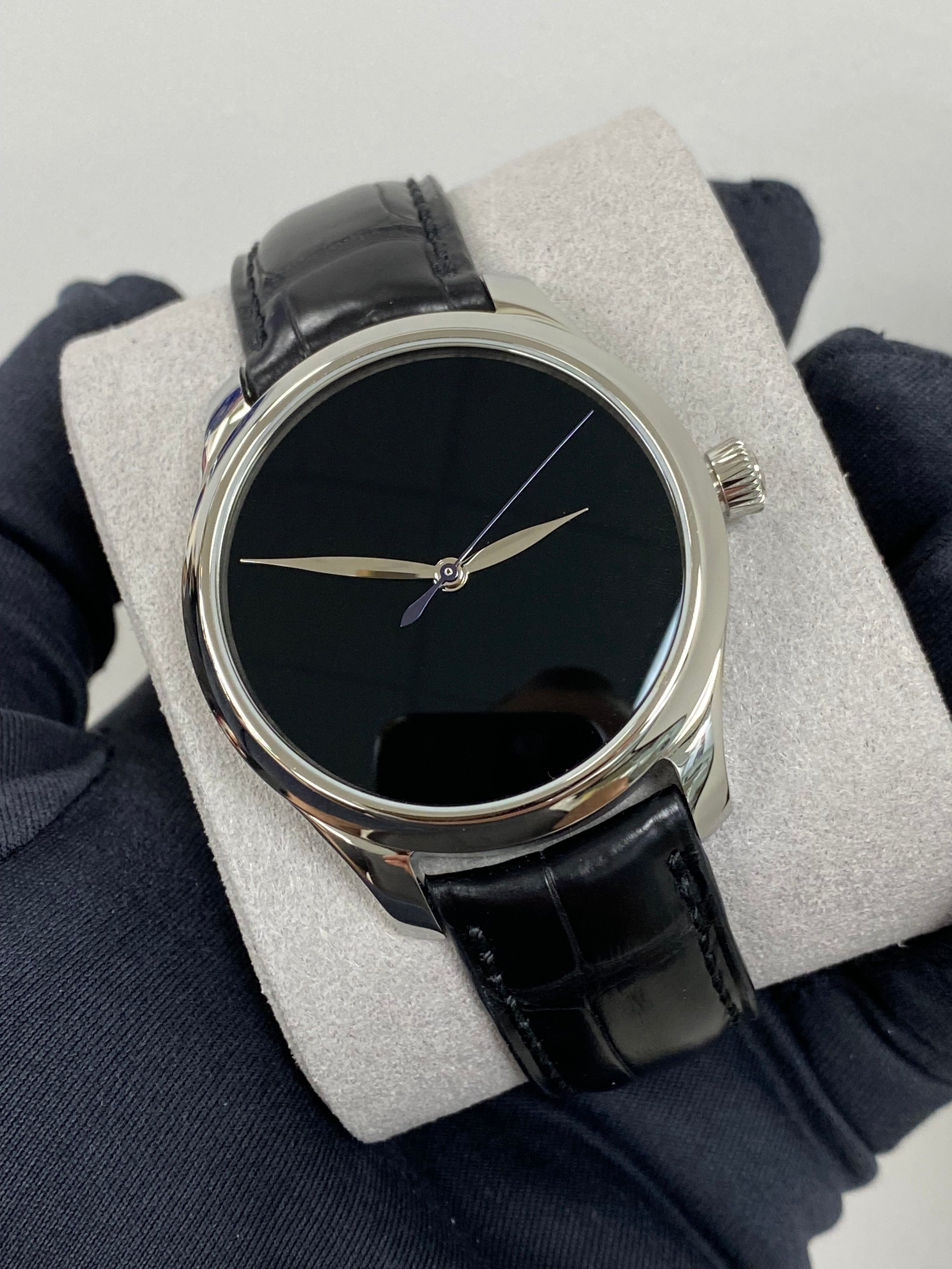 H. Moser & Cie Endeavour Centre Seconds 1200-1239 Complete 2025