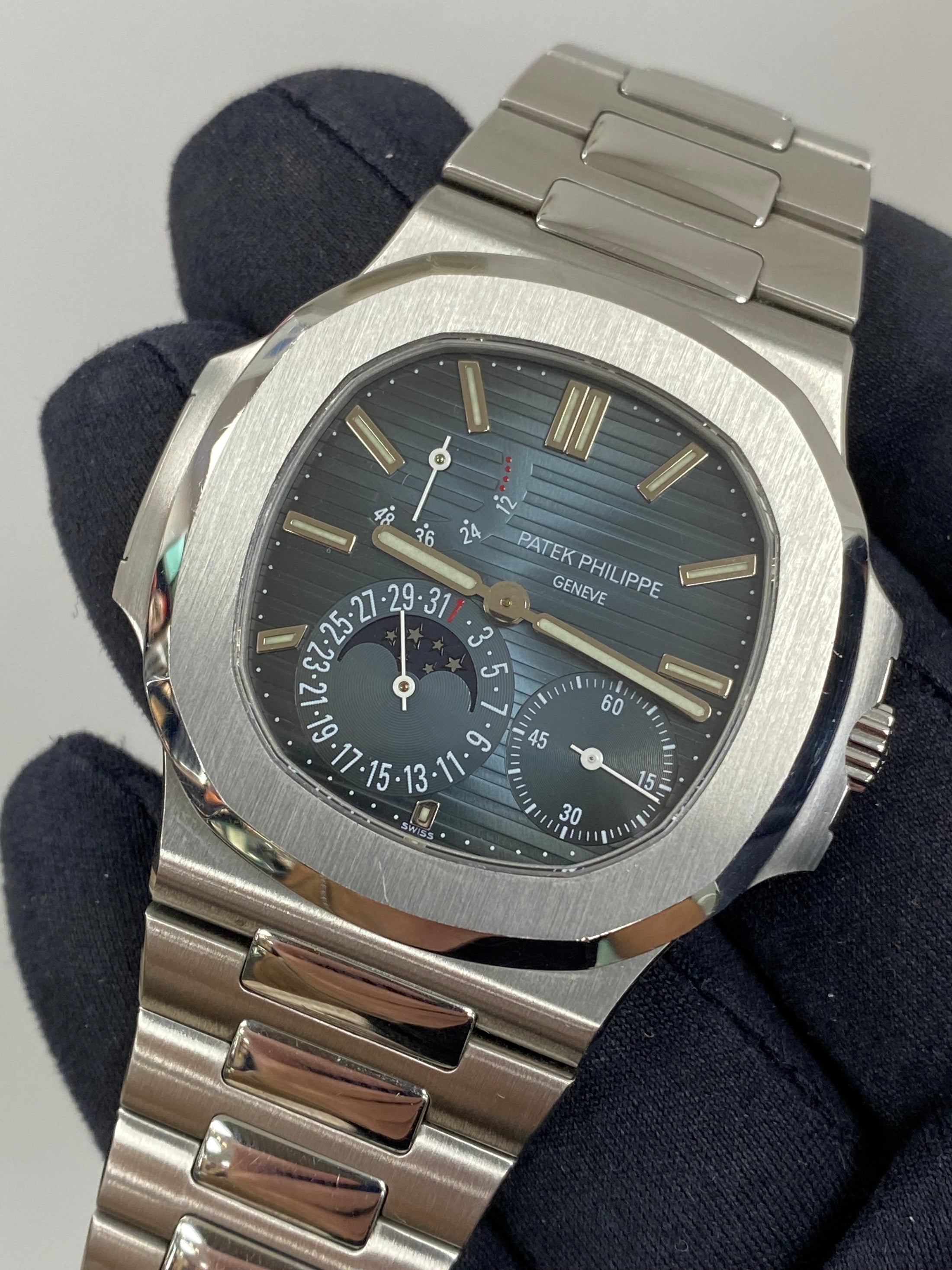 Patek Philippe Nautilus 5712/1A-001 Papers 2007