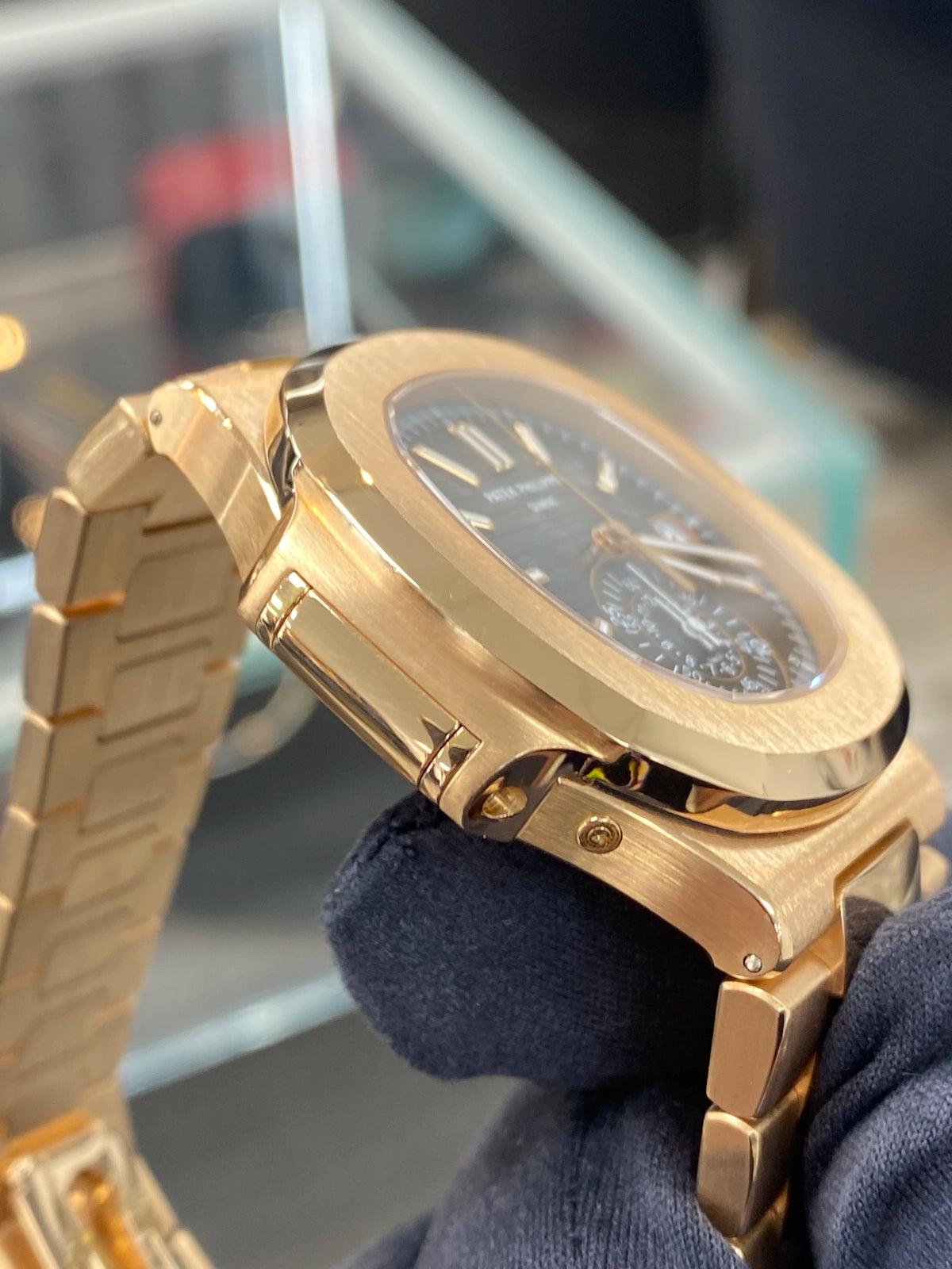 Patek Philippe Nautilus 5980/1R-001 Complete 2016